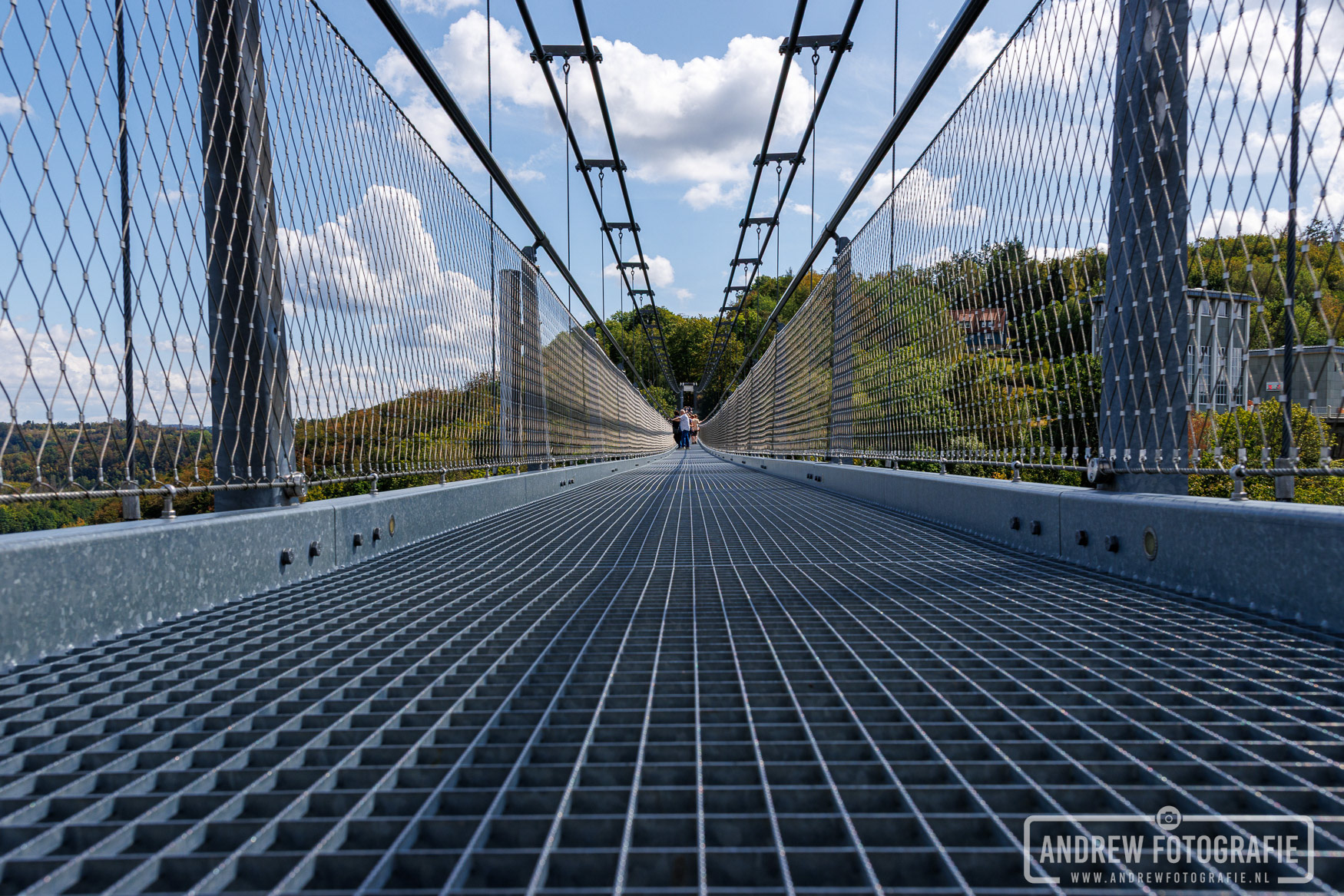 Stalen rooster loopdek van de Titan RT hangbrug