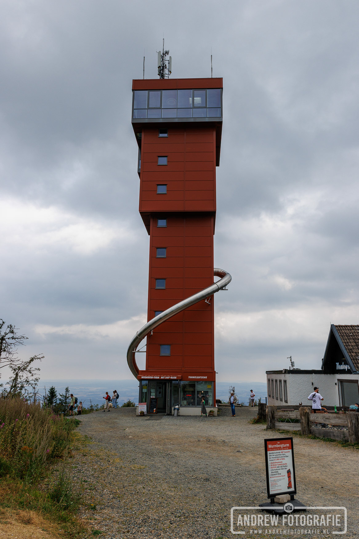 De 32 meter hoge Wurmbergturm uitkijktoren in Braunlage