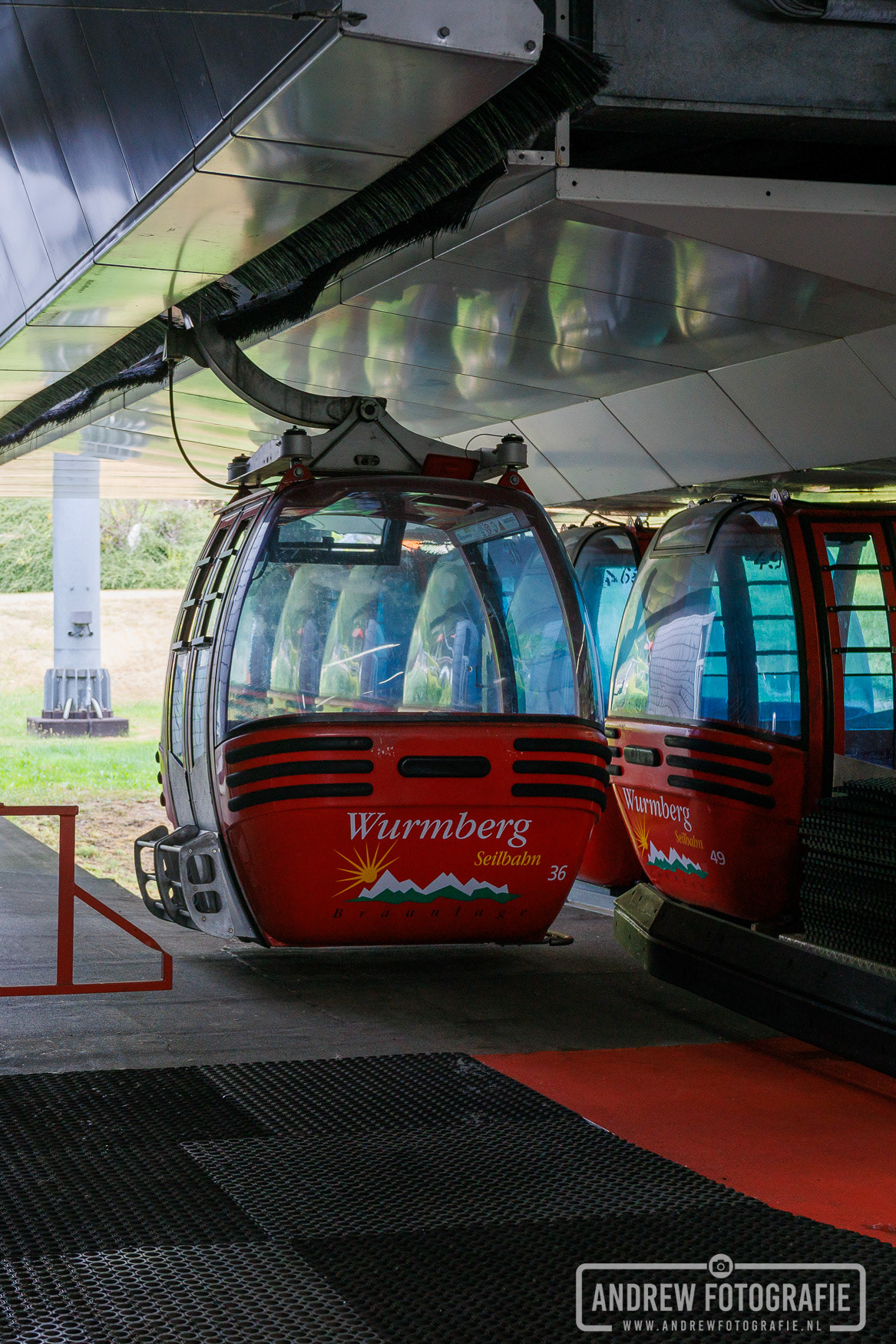 Rode gondel van de Wurmbergseilbahn kabelbaan