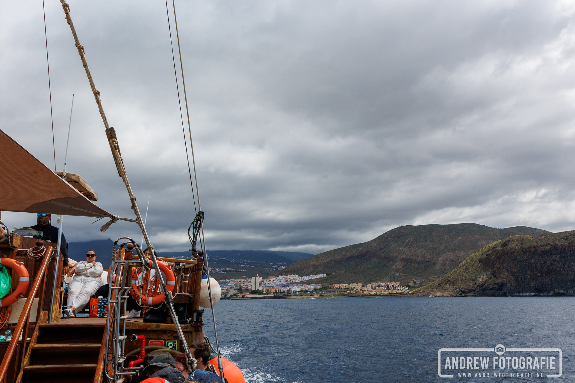 Aan boord van het houten piratenschip Peter Pan op Tenerife