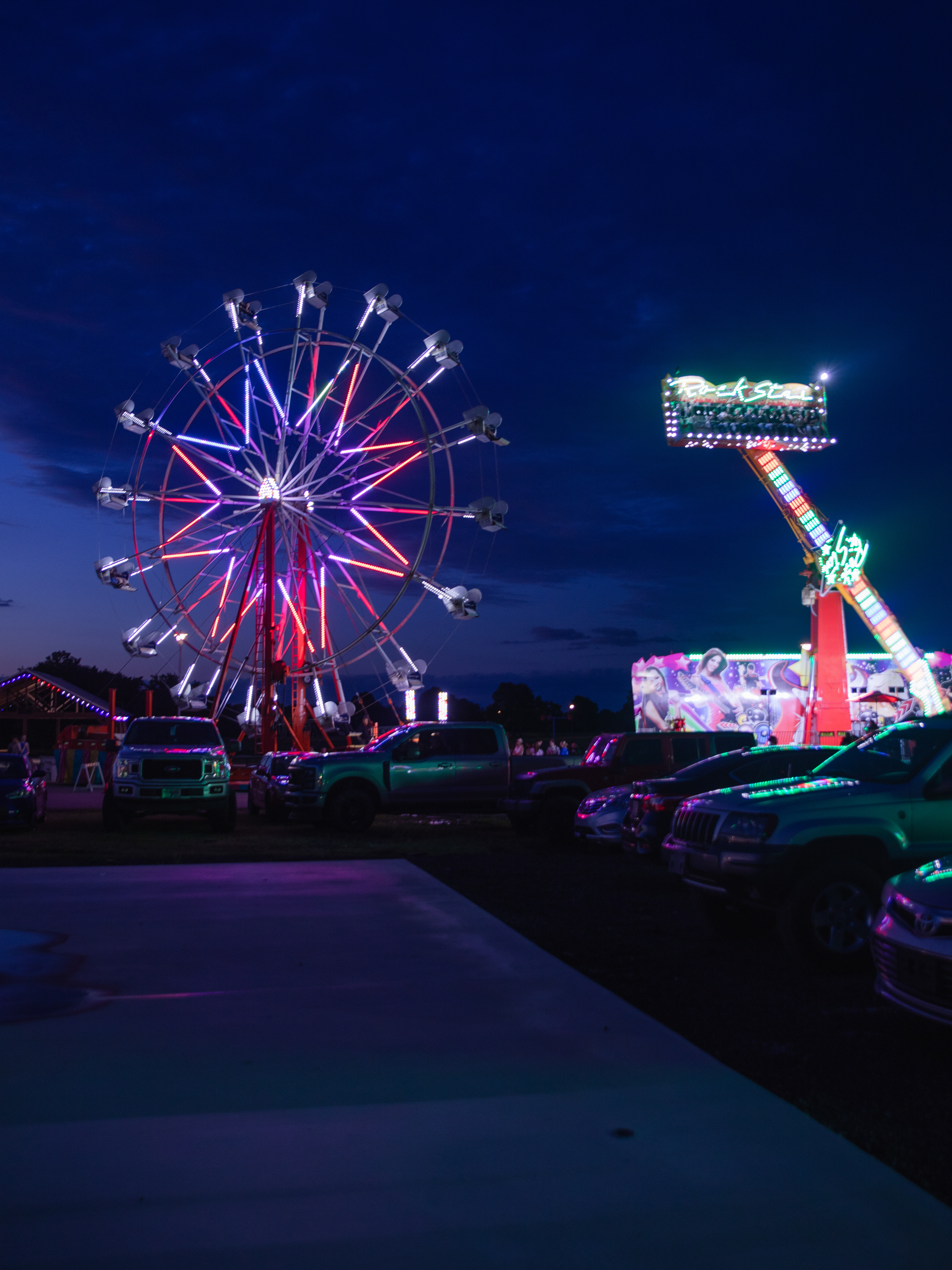 ISO 200 @24mm F/2.8 1/30s