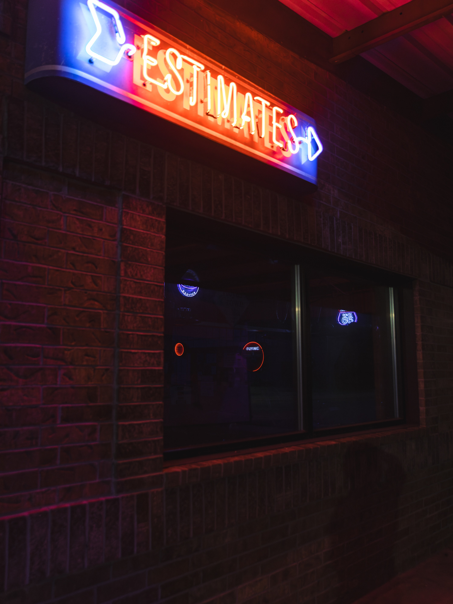 ISO 1600 @29mm F/2.8 1/125s