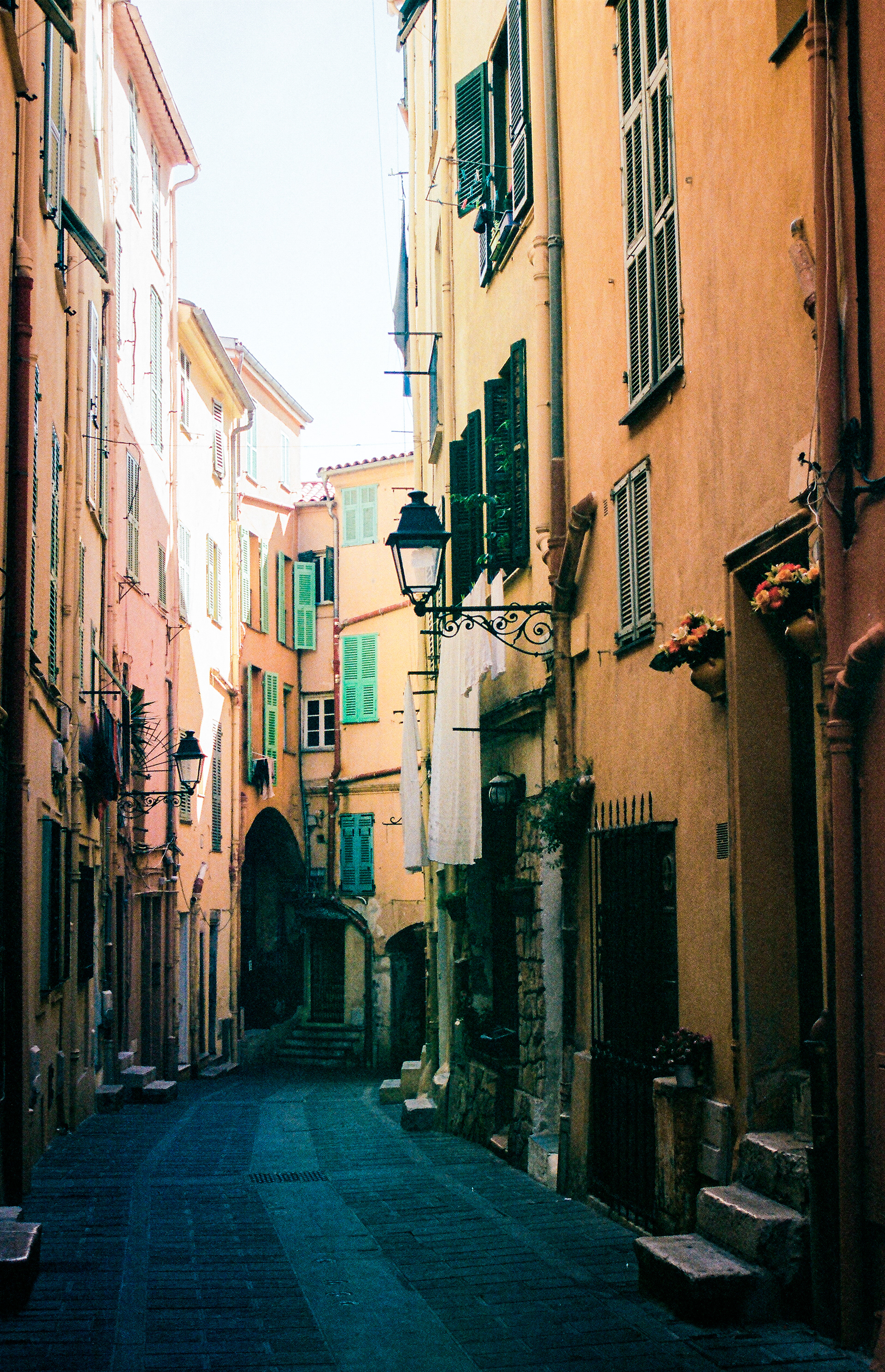 Una Giornata Luminosa a Nizza, 2023