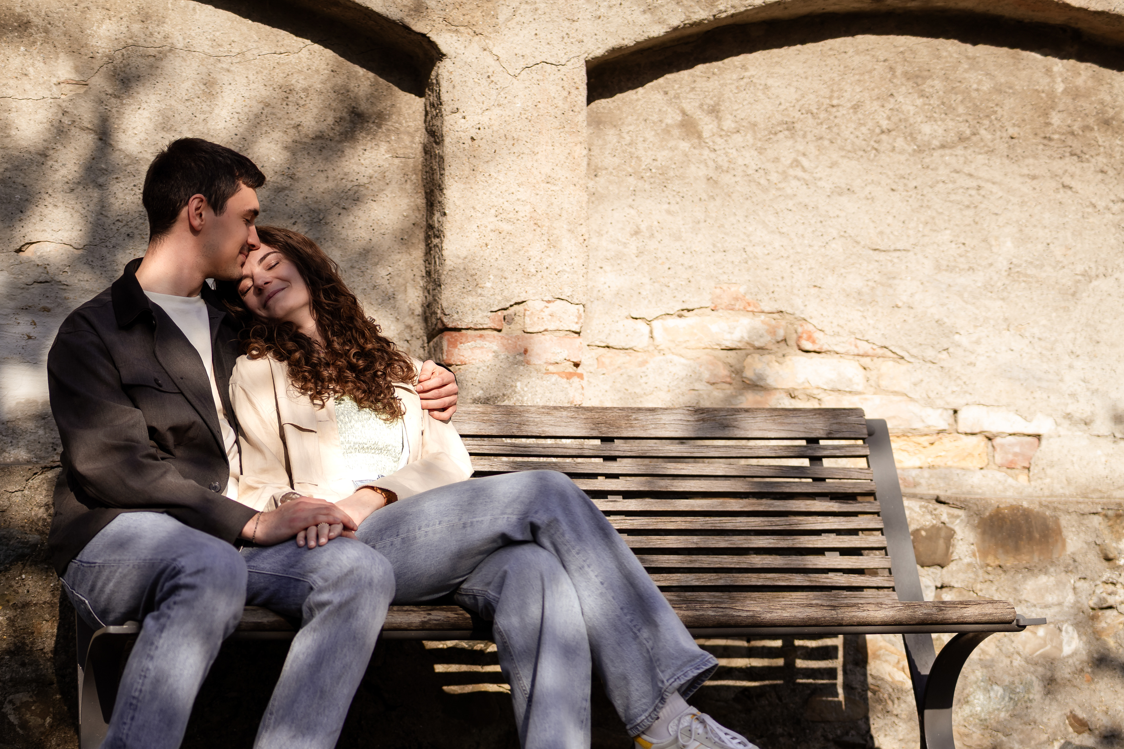 Paarshooting im barocken Garten am Schlössle Weingarten, fotografiert von Mfuchsloch Fotografie & Videografie.