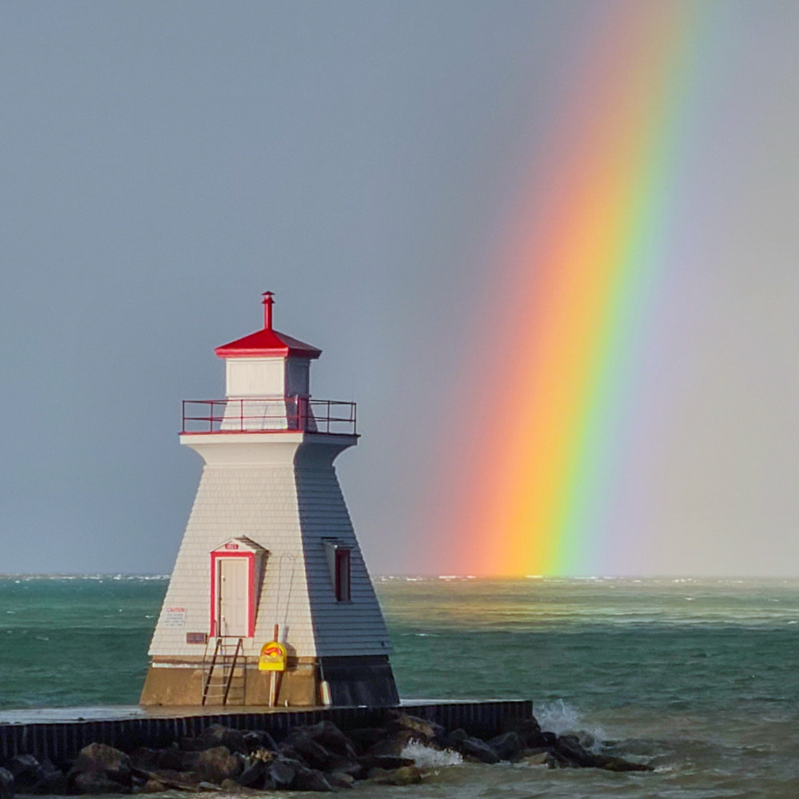 Rainbow at the Range Light