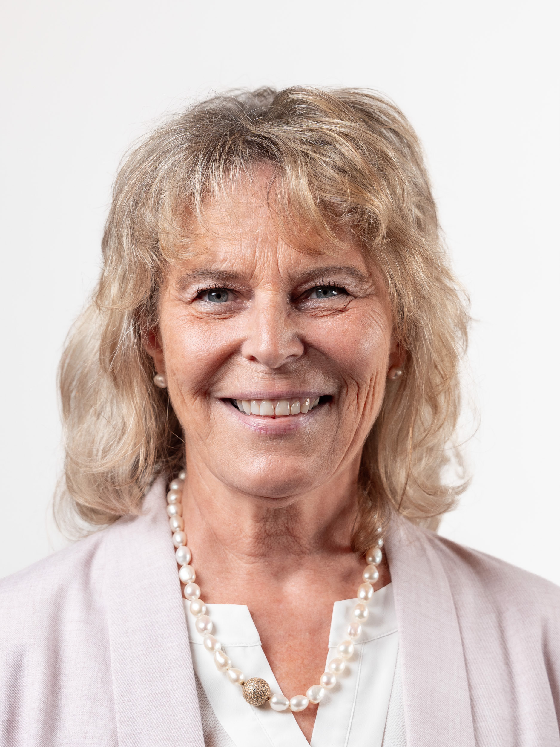 Karin Muth