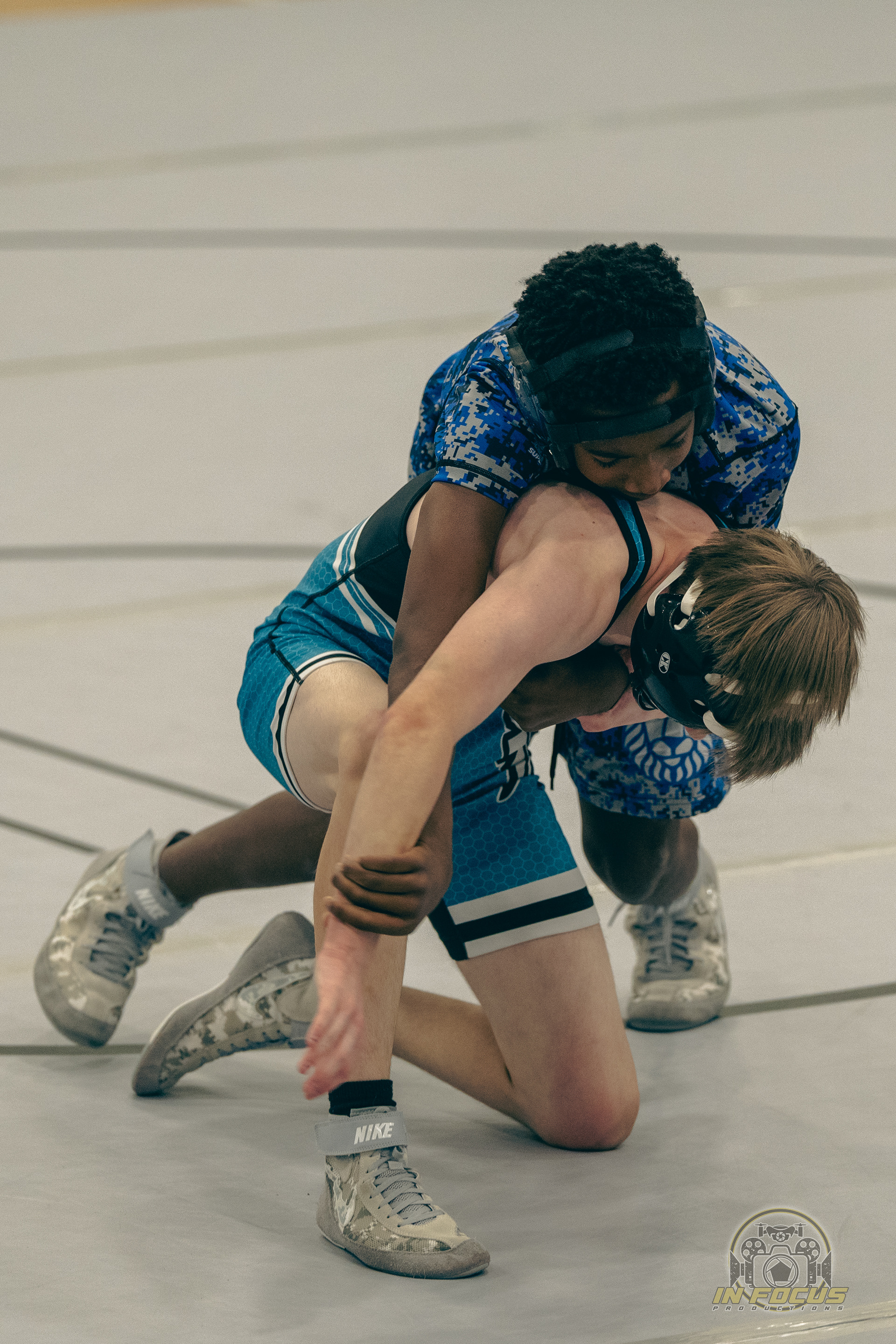 Capturing a wrestling match @ Lochburn M.S.