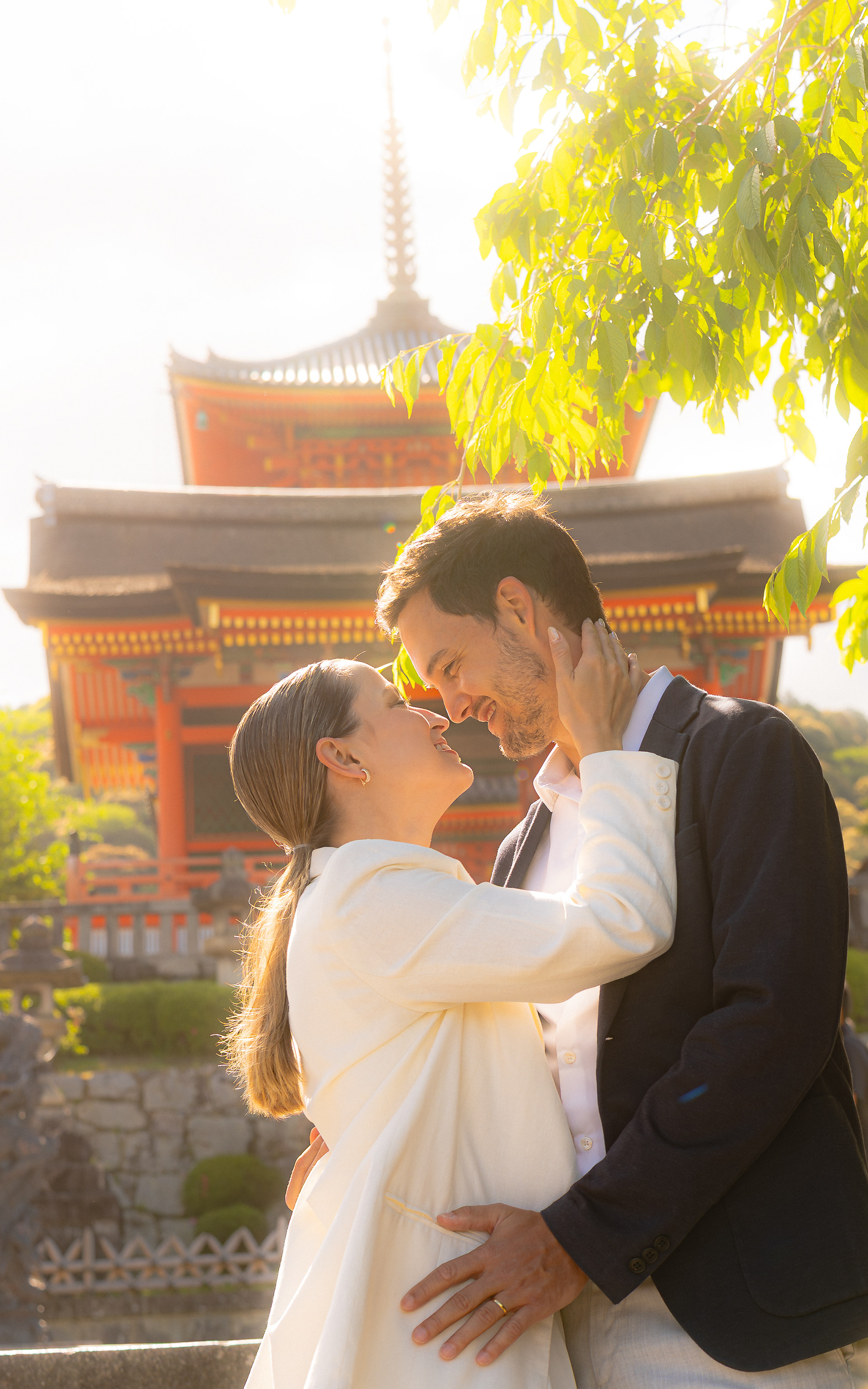 Honeymoon Photoshoot in Kyoto for Latin American Clients, Shot by Paren Creates