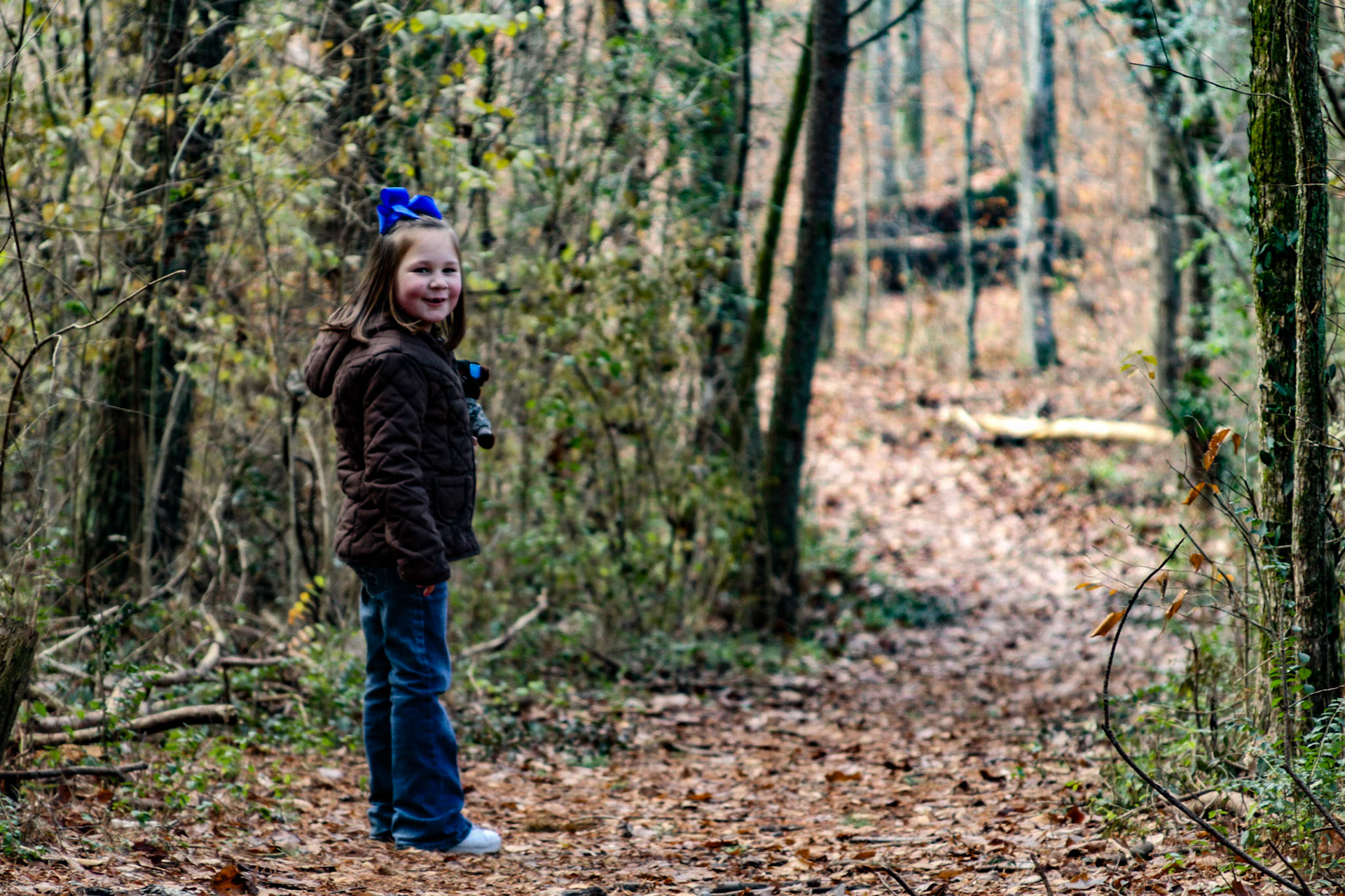 Raven &amp; Sophia came to Grammy's house for an early Christmas.  Their dad arrived in Kuwait a couple of days ago.