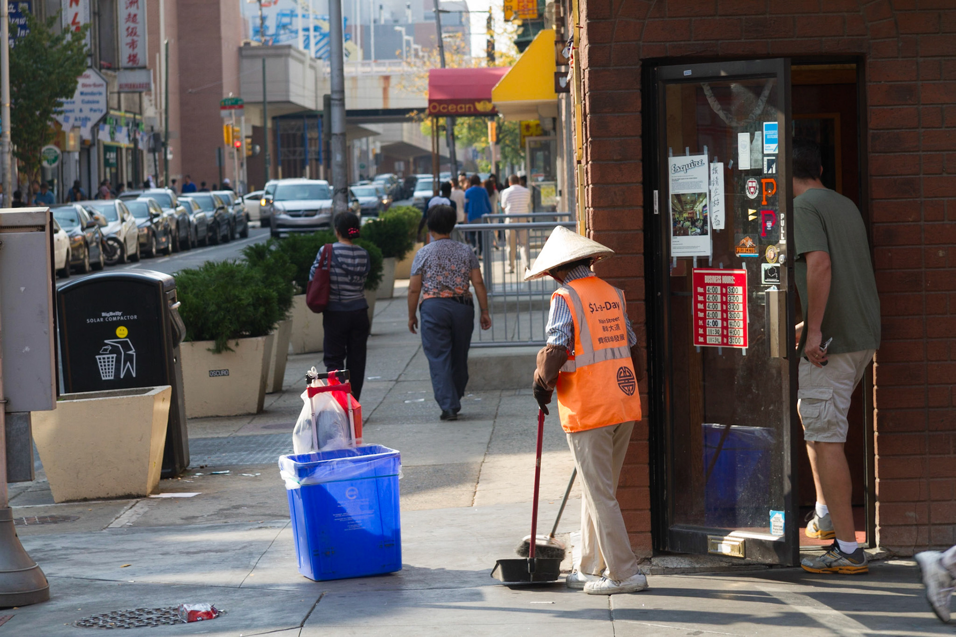 The day before the October 2013 NAPFA Board Meeting, I was in Philadelphia intending to shoot in Valley Forge National Park.  Because of a government shutdown, I spent the day walking the streets in downtown Philadelphia.