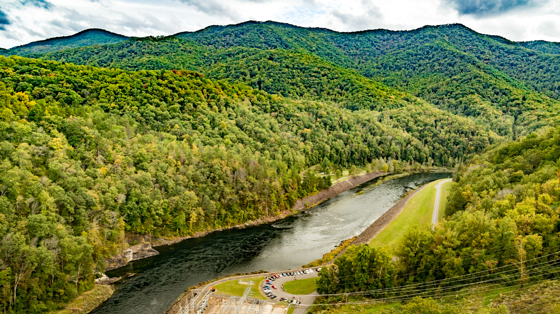 October 6, 2017 Christie was out of town for her forty-fifth high school class reunion.  I went on a drive for photography, just as fall color started to show.  It was a good day for this kind of trip, with good landscapes and a few vintage cars at First Baptist Church in Farragut, followed by the Cherohala Skyway and Fontana Dam.