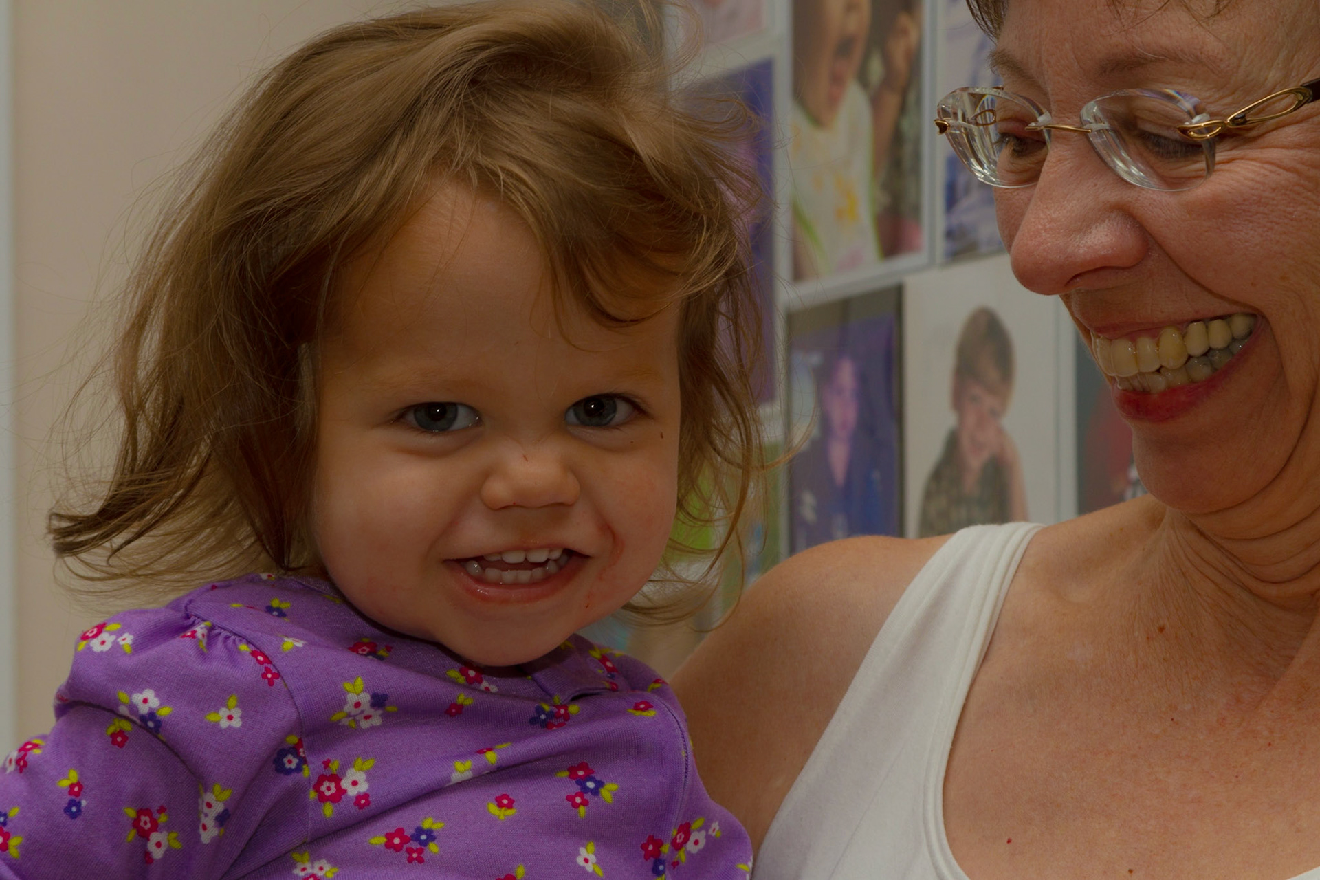 Josephine, Grace and Trever visited for a couple of days.  Oh, their mother came too. Dad was traveling for business.  At breakfast, Josephine was being cute.