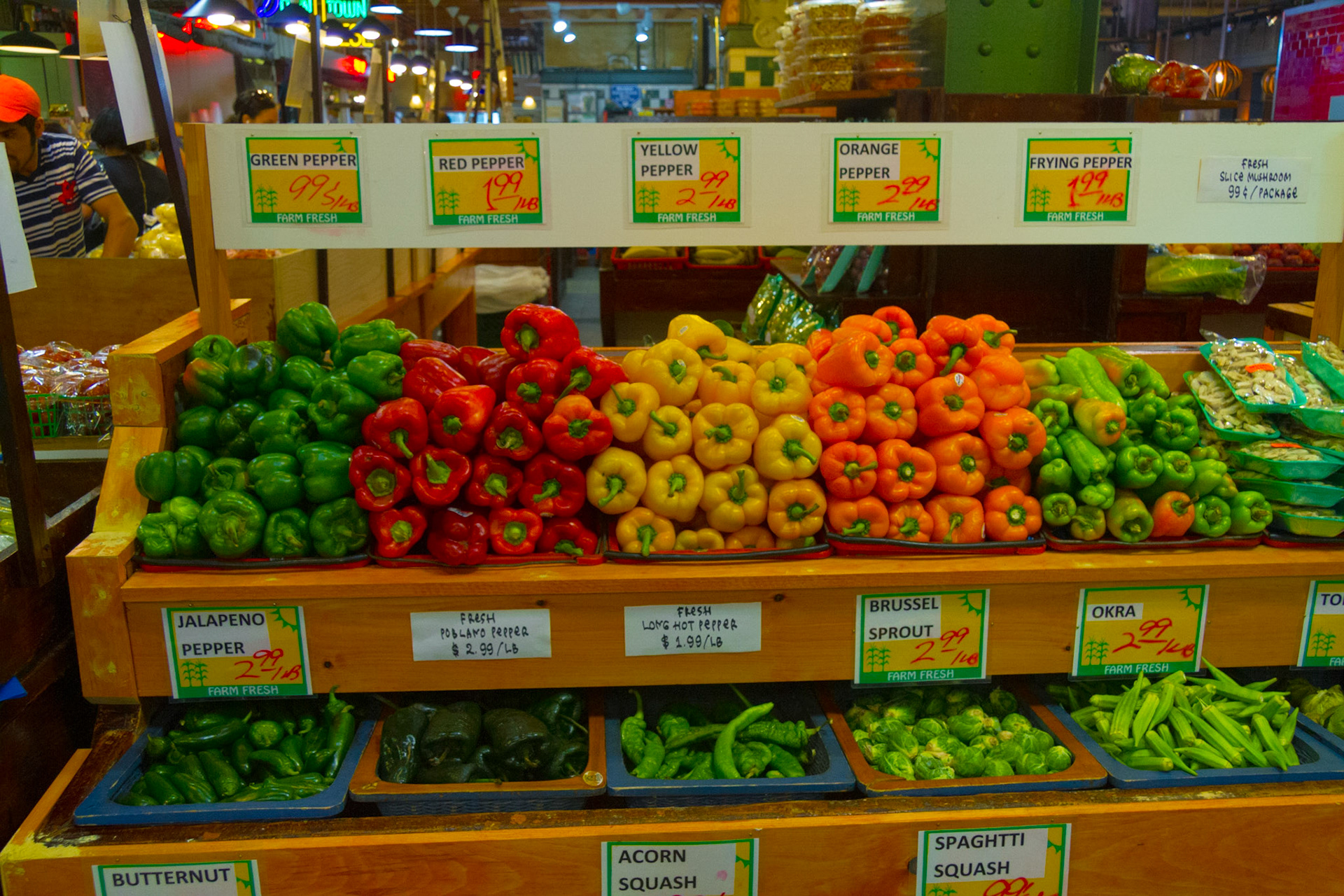 The day before the October 2013 NAPFA Board Meeting, I was in Philadelphia intending to shoot in Valley Forge National Park.  Because of a government shutdown, I spent the day walking the streets in downtown Philadelphia.
