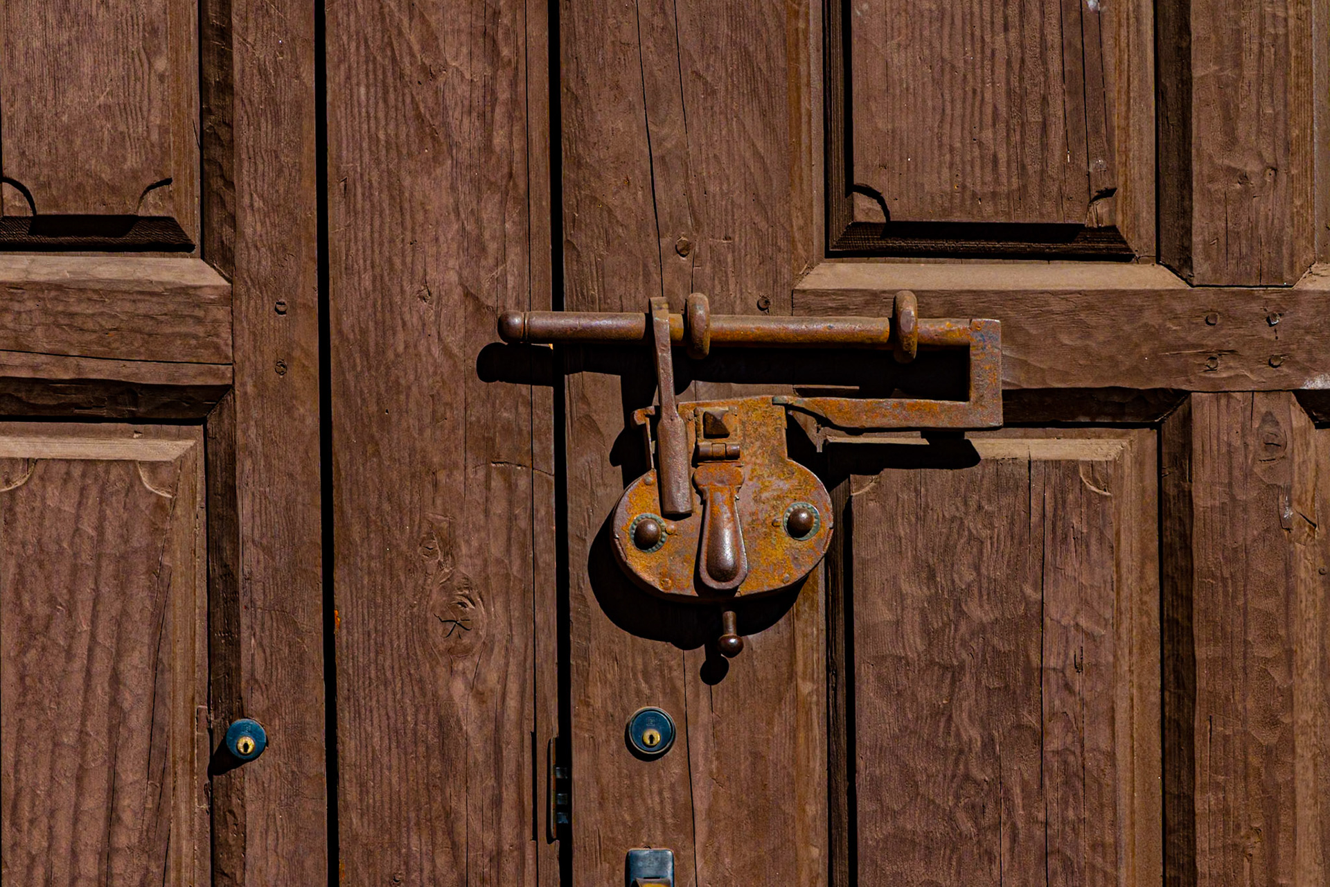 Our first stop on our first morning in Santa Fe was the Georgia O'Keeffe Museum, where the tour and short films gave us a deeper understanding of her contribution to art.  The time in the museum inspired our drive to Abiquiu that afternoon.  Later, we went on to Ghost Ranch, where O'Keeffe stayed before she acquired and essentially rebuilt her home at Abiquiu.