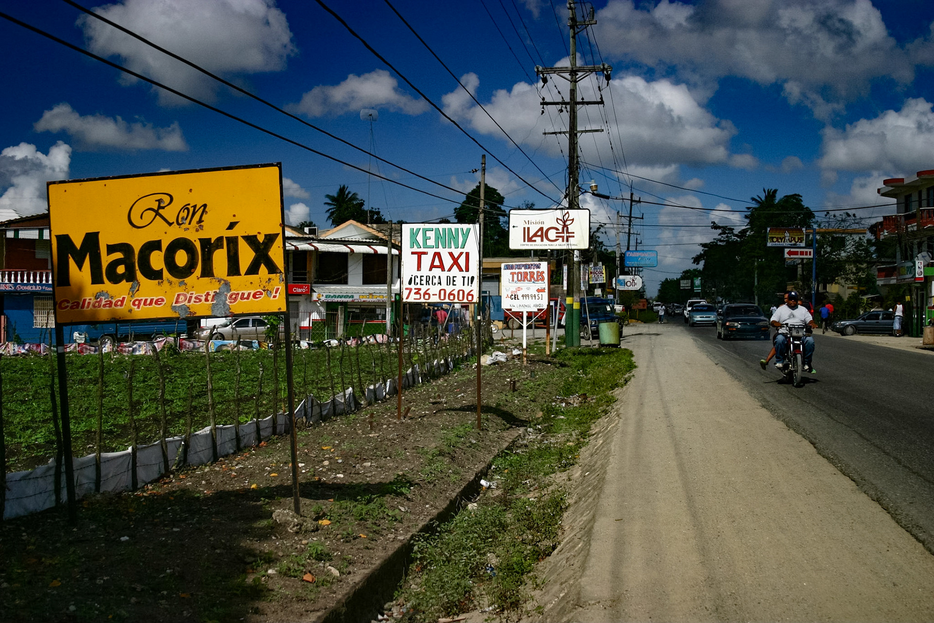 Near Institute for Latin American Concern (ILAC), Santiago de los Caballeros, Santigo, Domincan Republic, February 27, 2009