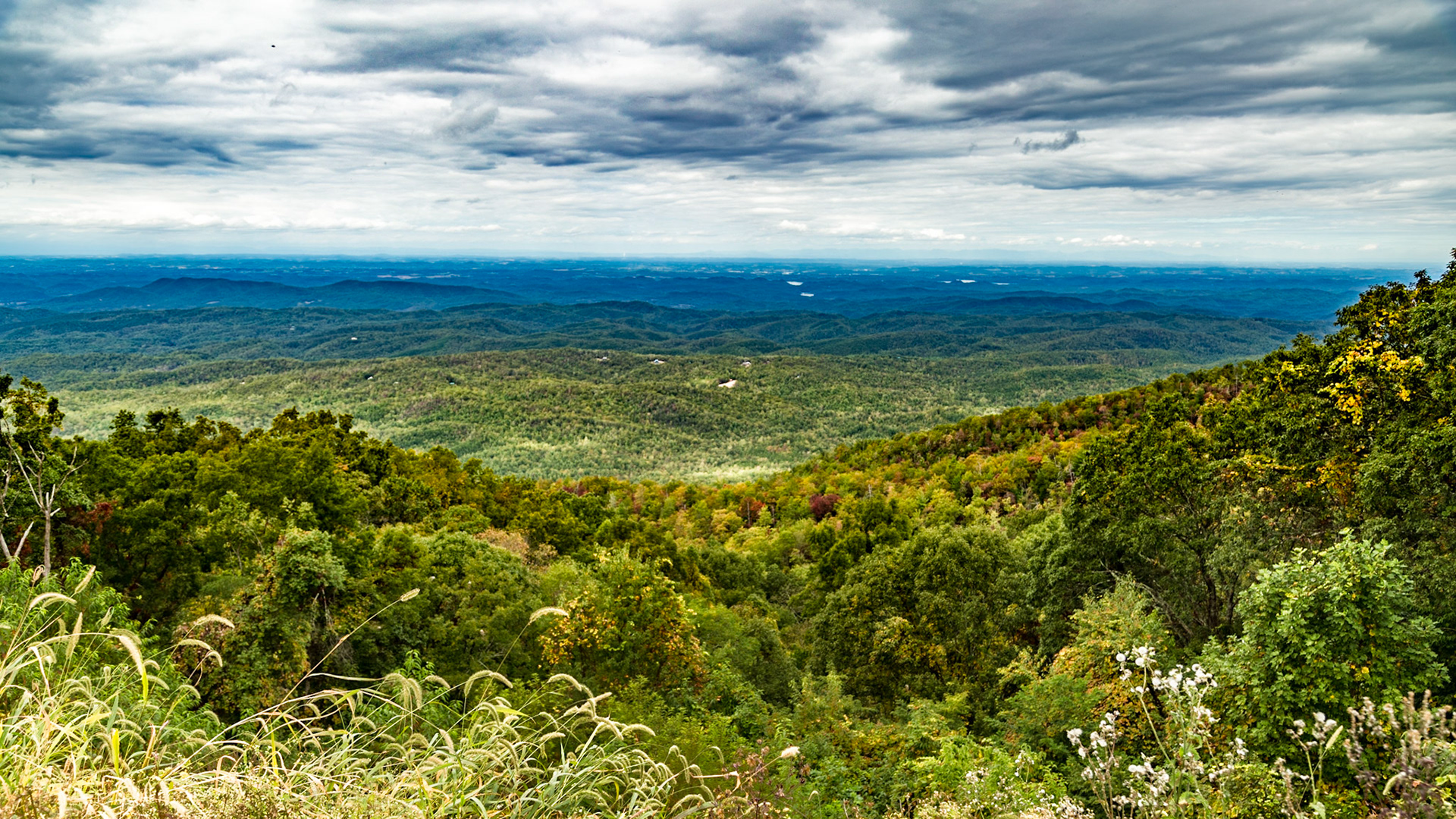 October 6, 2017 Christie was out of town for her forty-fifth high school class reunion.  I went on a drive for photography, just as fall color started to show.  It was a good day for this kind of trip, with good landscapes and a few vintage cars at First Baptist Church in Farragut, followed by the Cherohala Skyway and Fontana Dam.