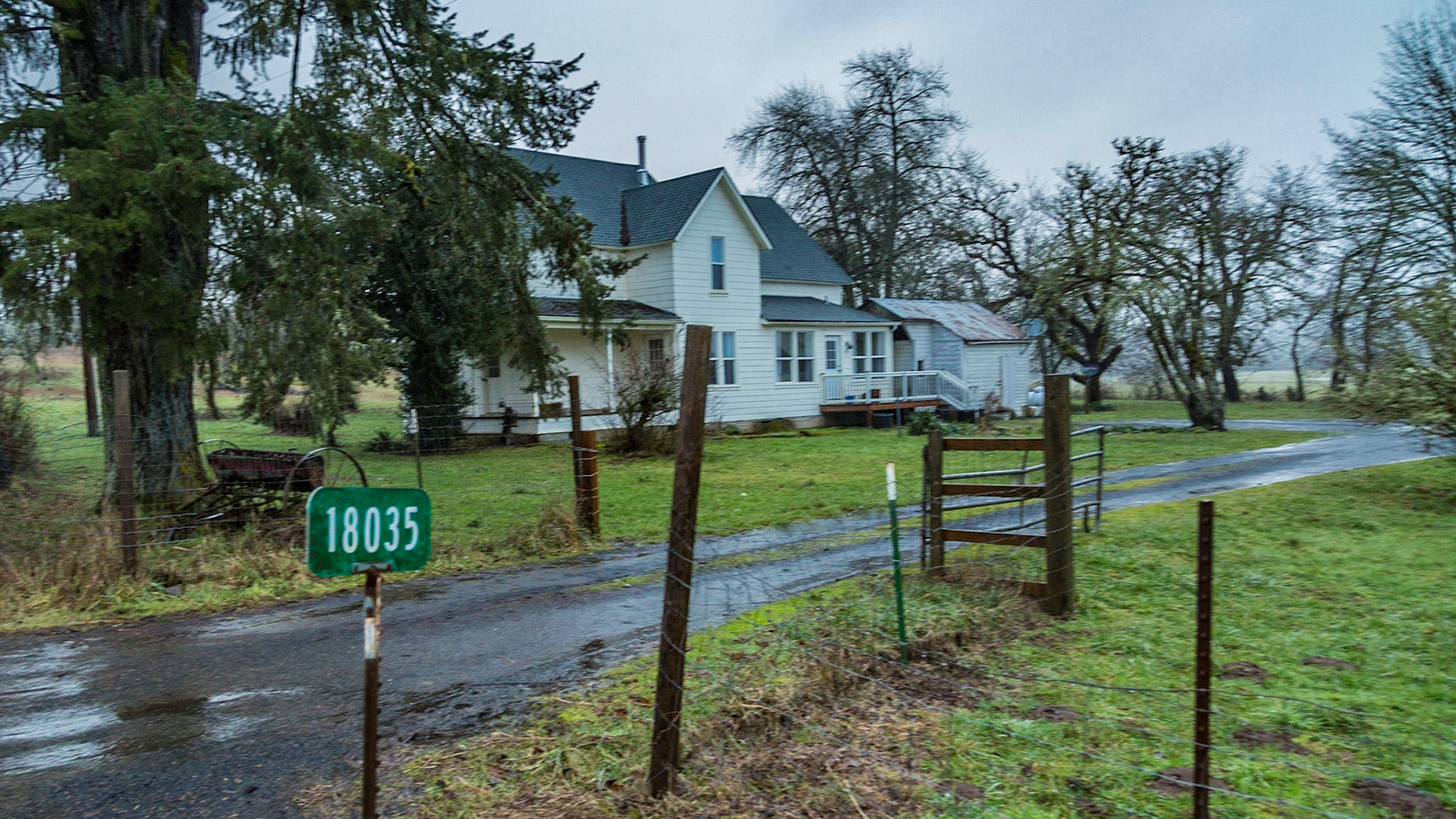 I had an aunt, who was born in 1895 and raised two sons in this house outside Dallas, Oregon. January 21, 2917 was my third trip to here in my lifetime.
