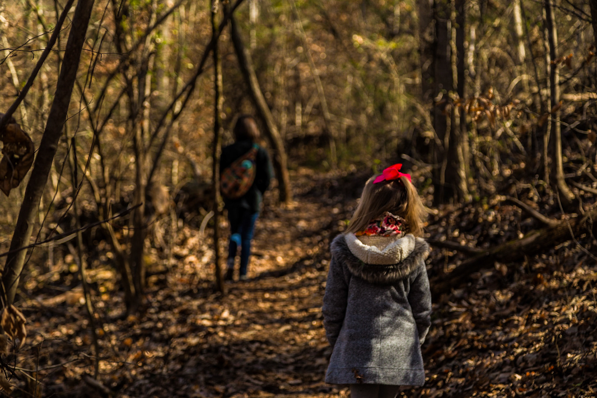 Raven &amp; Sophia at Concord Park - When Coit was deployed before Sophia was an infant.  I felt for Raven and Danielle.  To entertain Raven, she and I went for a hike on a trail in Concord Park one day.  With Coit deployed again now, Sophia (age 6), Raven (age 12) and I went for essentially the same walk with, pictures at the same place I got one I like of Raven back then.