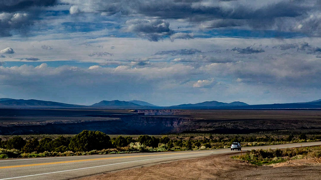 Ranchos de Taos State Route 68