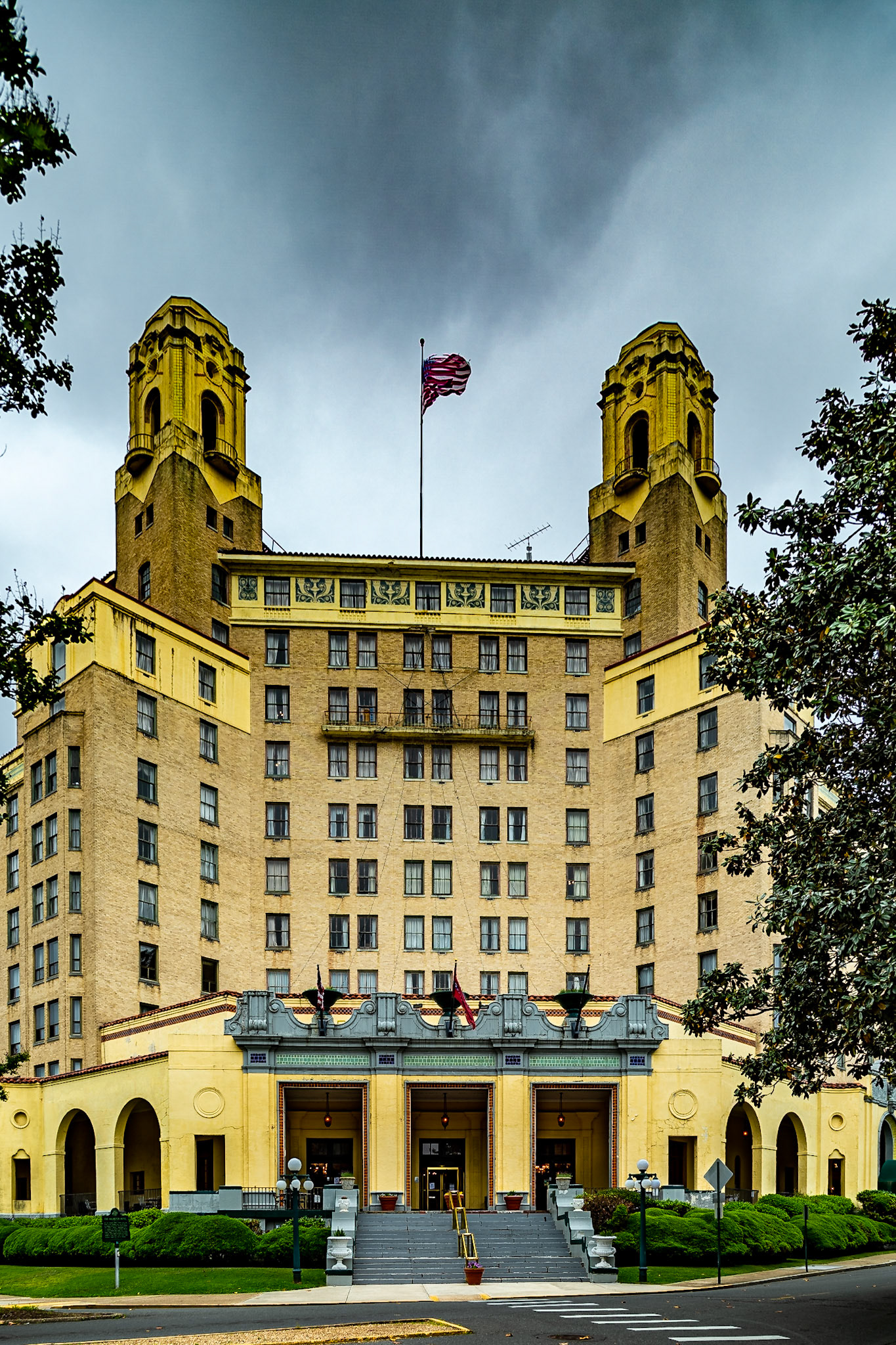 Arlington Resort Hotel &amp; Spa