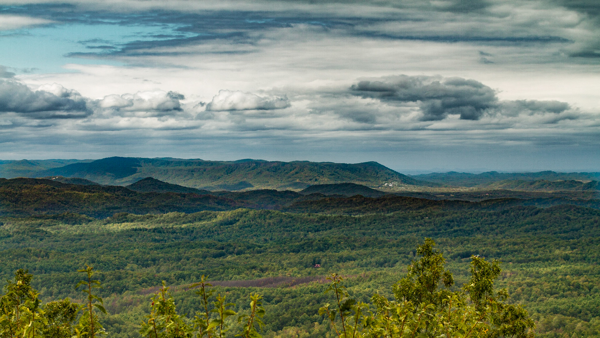 October 6, 2017 Christie was out of town for her forty-fifth high school class reunion.  I went on a drive for photography, just as fall color started to show.  It was a good day for this kind of trip, with good landscapes and a few vintage cars at First Baptist Church in Farragut, followed by the Cherohala Skyway and Fontana Dam.