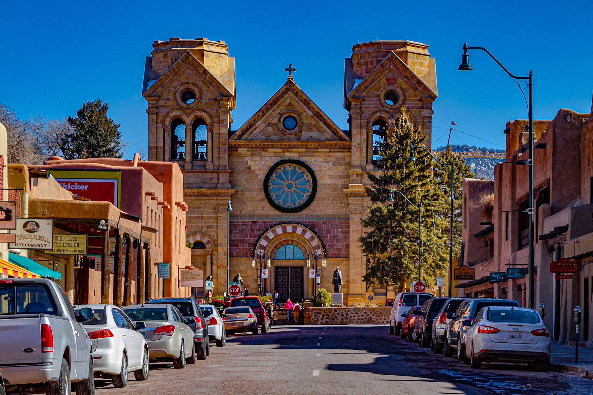 Street Scenes in Santa Fe on our first day.