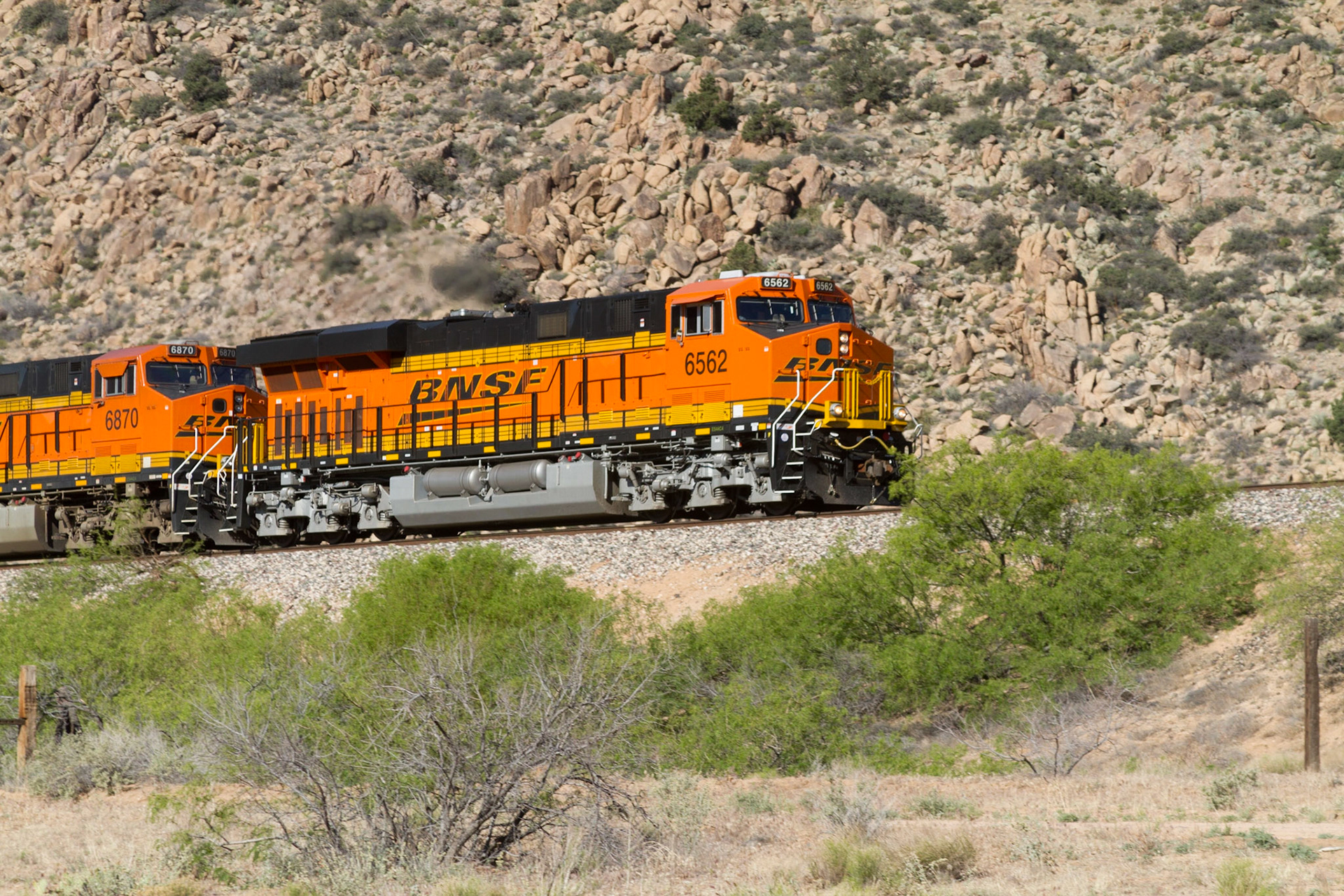 Along the Historic Route 66, I stopped for a few shots of an abondon railroad stop.