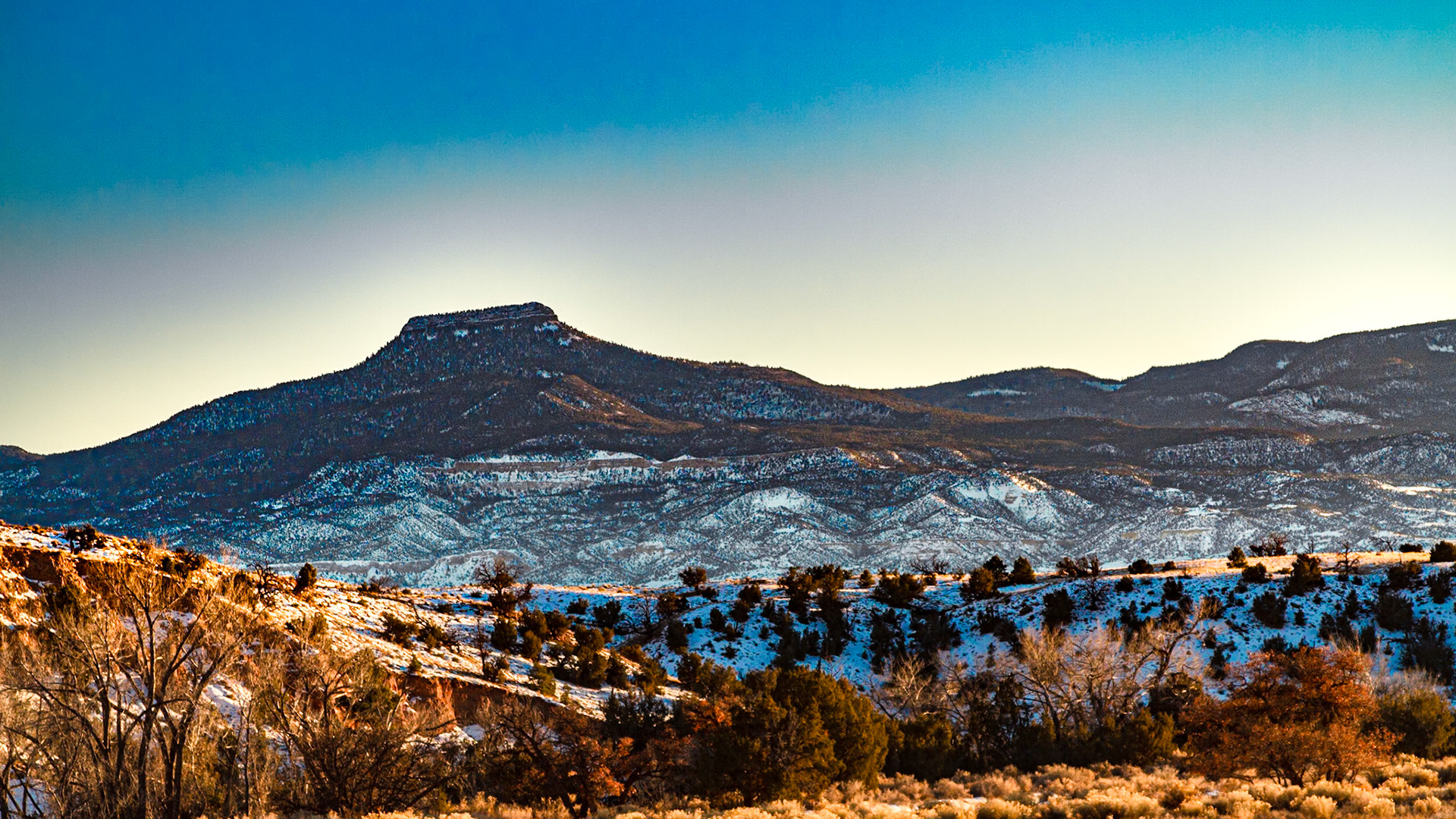 Our first stop on our first morning in Santa Fe was the Georgia O'Keeffe Museum, where the tour and short films gave us a deeper understanding of her contribution to art.  The time in the museum inspired our drive to Abiquiu that afternoon.  Later, we went on to Ghost Ranch, where O'Keeffe stayed before she acquired and essentially rebuilt her home at Abiquiu.