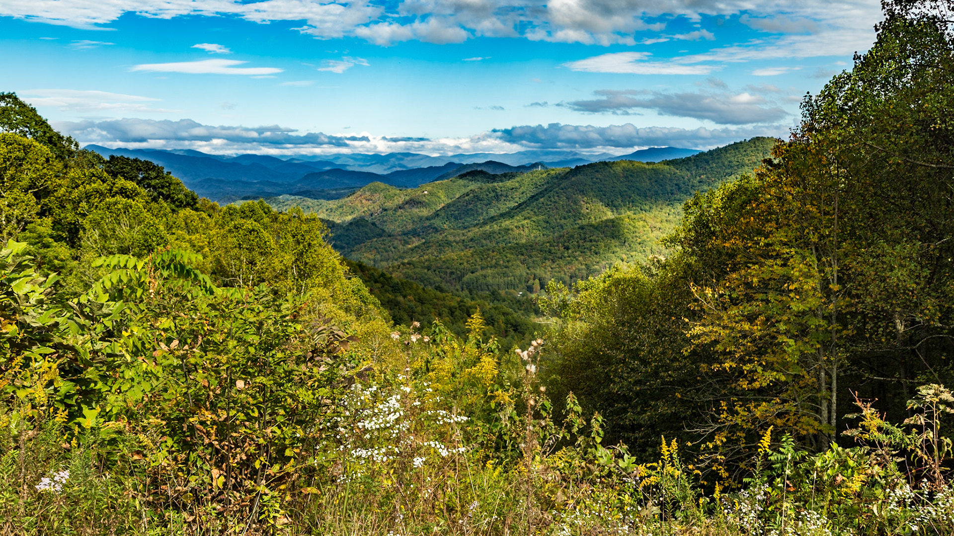 October 6, 2017 Christie was out of town for her forty-fifth high school class reunion.  I went on a drive for photography, just as fall color started to show.  It was a good day for this kind of trip, with good landscapes and a few vintage cars at First Baptist Church in Farragut, followed by the Cherohala Skyway and Fontana Dam.
