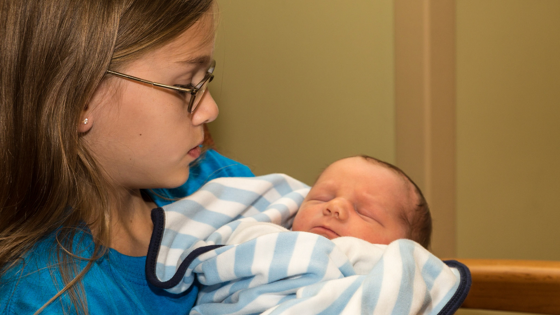 Grace's Chance to Hold Knox