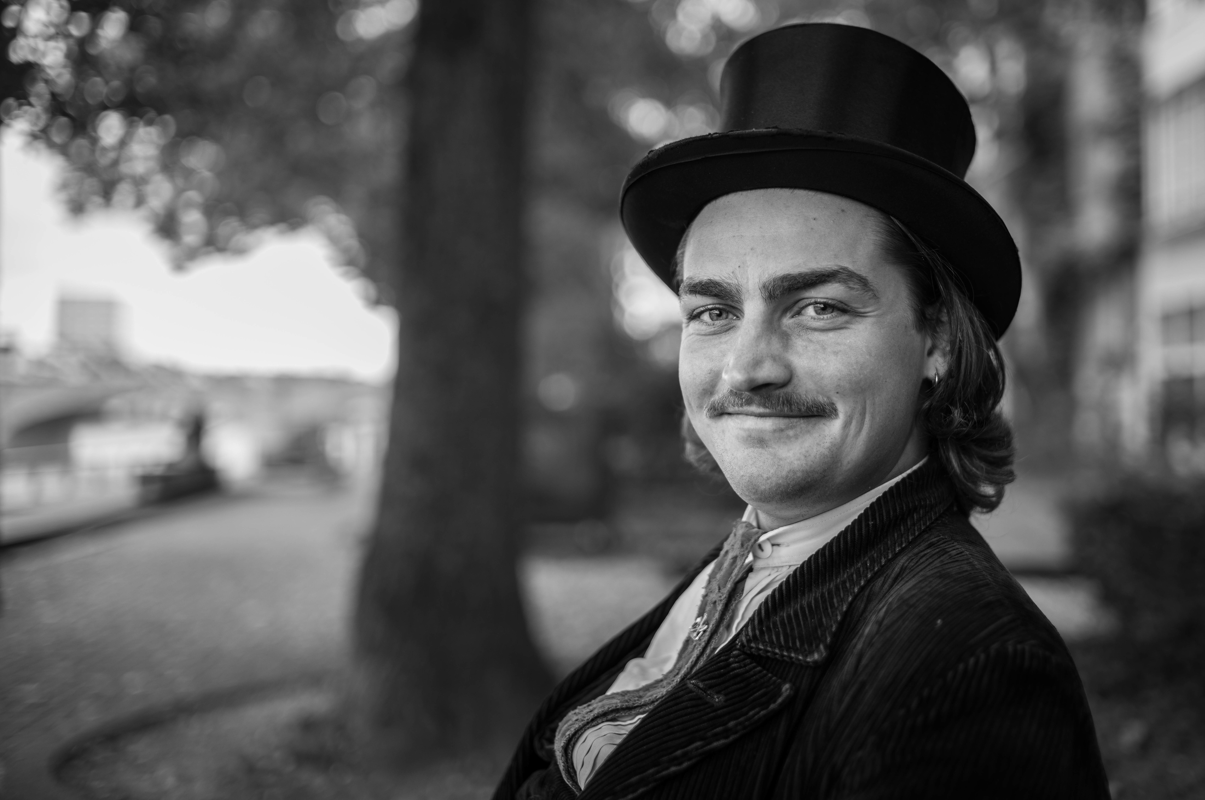 Here is a portrait of a day laborer at the Rhine promenade in Basel. Photography by Carmine Castelli