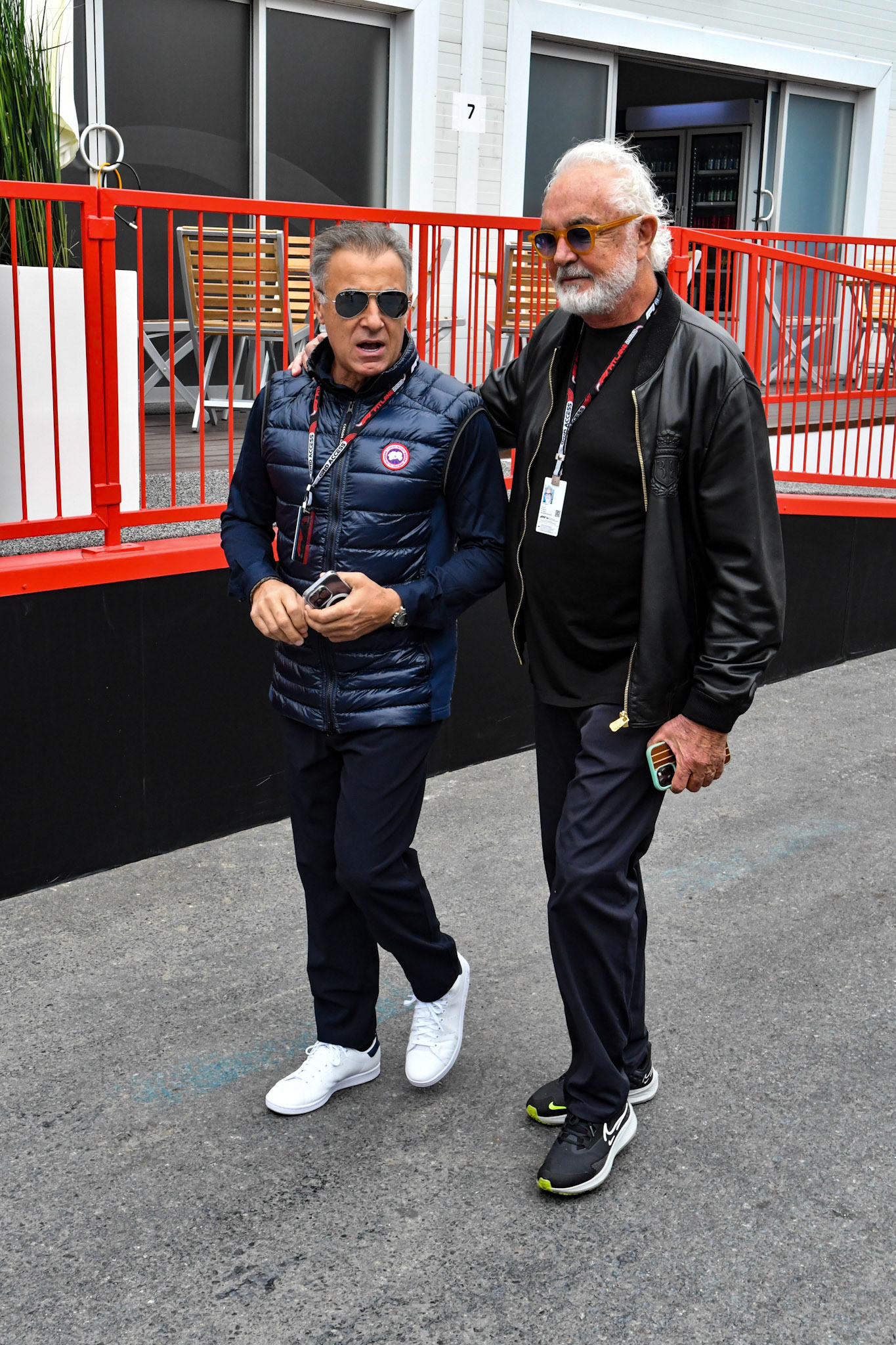 Flavio Briatore und Jean Alesi; Formel 1 GP Baku Azerbaijan. Freitag 28.04.2023