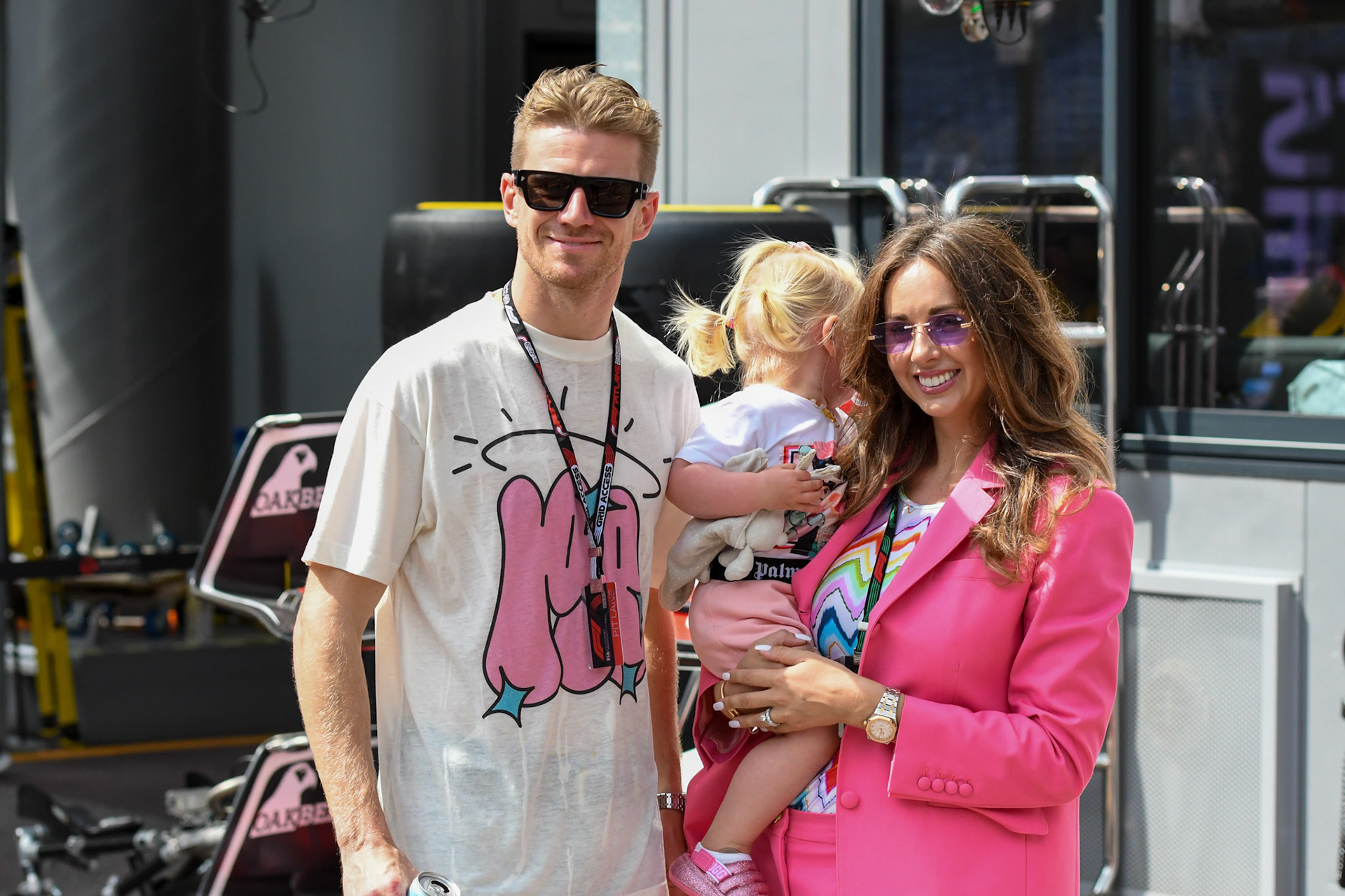 Nico Hülkenberg (GER) Haas F1 Team mit Ehefrau Egle Hülkenberg und Tochter Noemi Sky Hülkenberg; Formel 1 GP Monaco. Donnerstag 25.05.2023