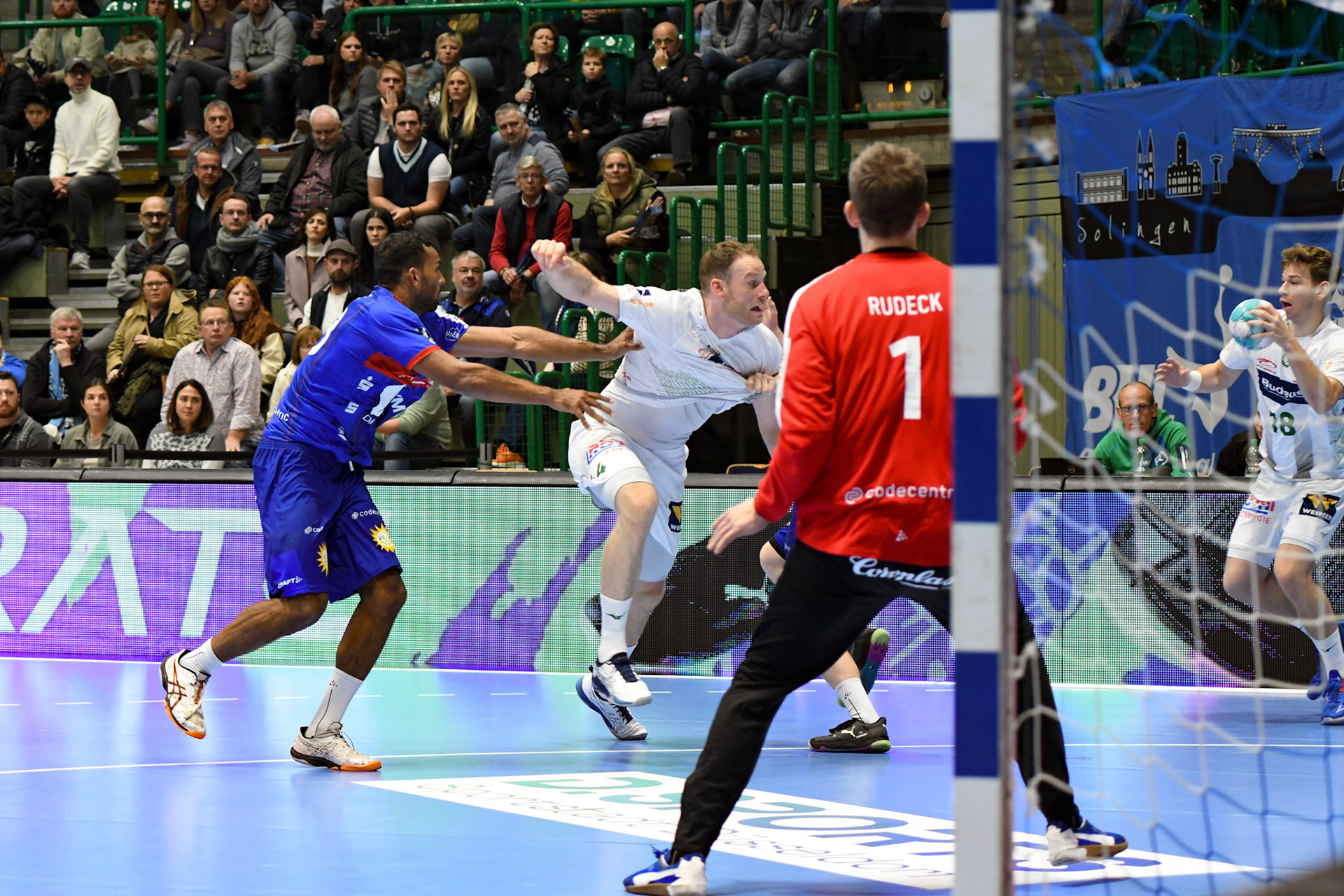 Djibril M´Bengue #33; Handball Bundesliga; BHC 06 - HSG Wetzlar 06.11.2022