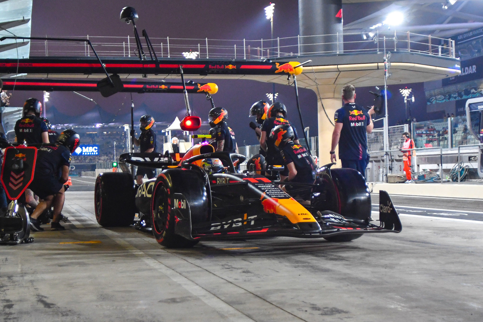 Sergio Perez (MEX) Red Bull Racing; Formel 1 GP Abu Dhabi. Freitag 24.11.2023