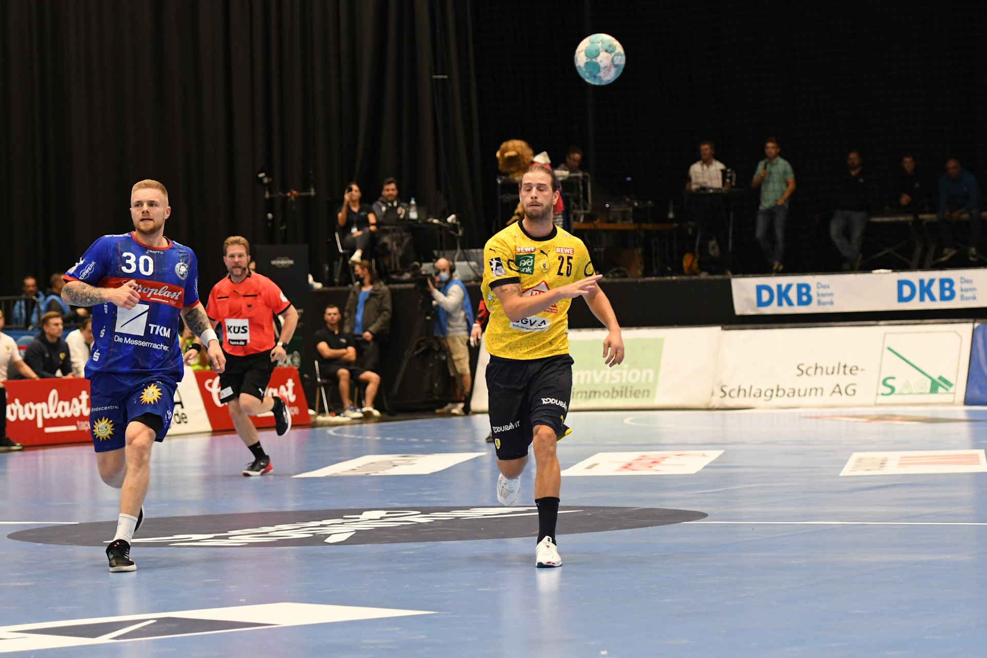 Tom Kare Nikolaisen #30; Handball Bundesliga; BHC 06 - Rhein Neckar Loewen 29.09.2022