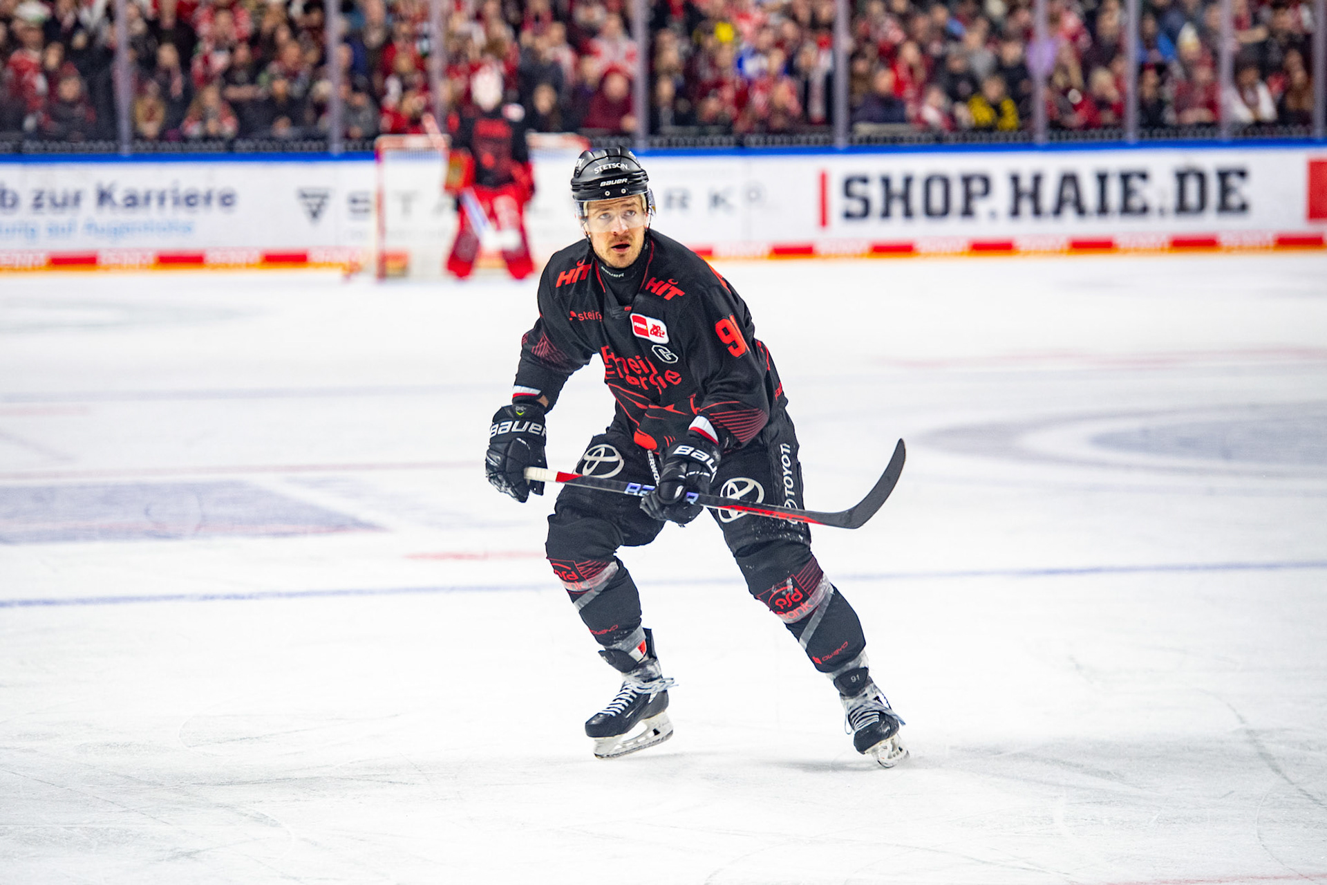 Moritz Müller; DEL Kölner Haie - Iserlohn Roosters, 13.02.2024