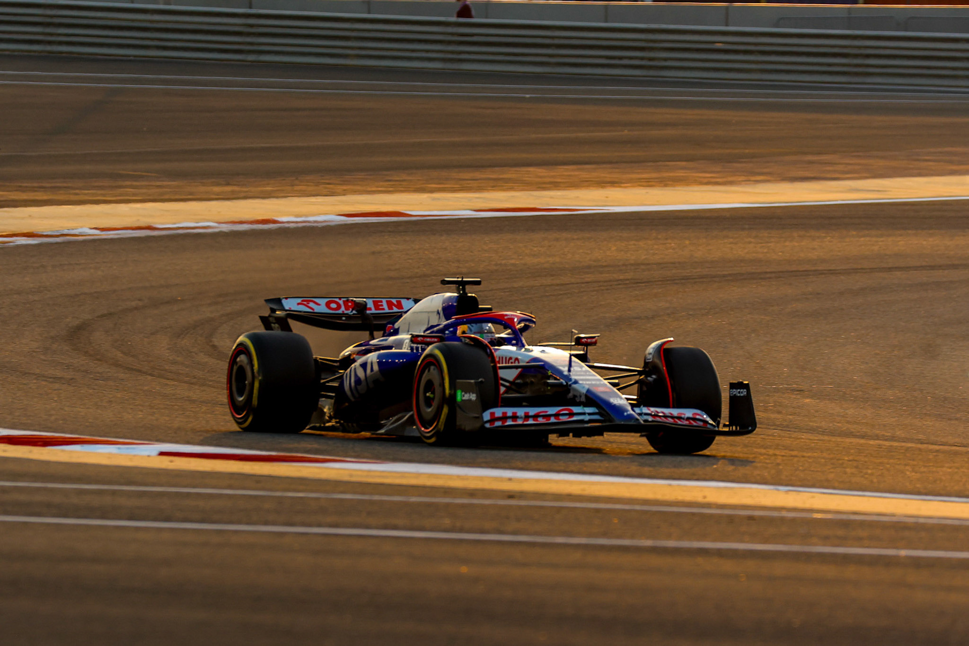 Daniel Ricciardo, #3, Visa Cash App RB Formula One Team; Formel 1 Pre-Season Tests Bahrain. Donnerstag, 22.02.2024