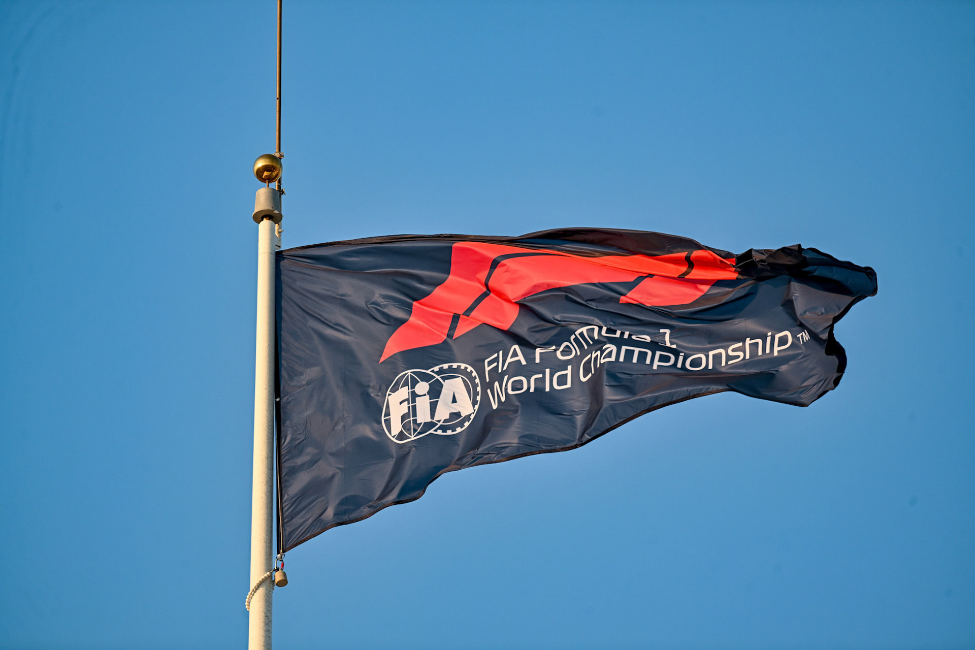 F1 Flagge; Formel 1 GP Abu Dhabi. Samstag 25.11.2023