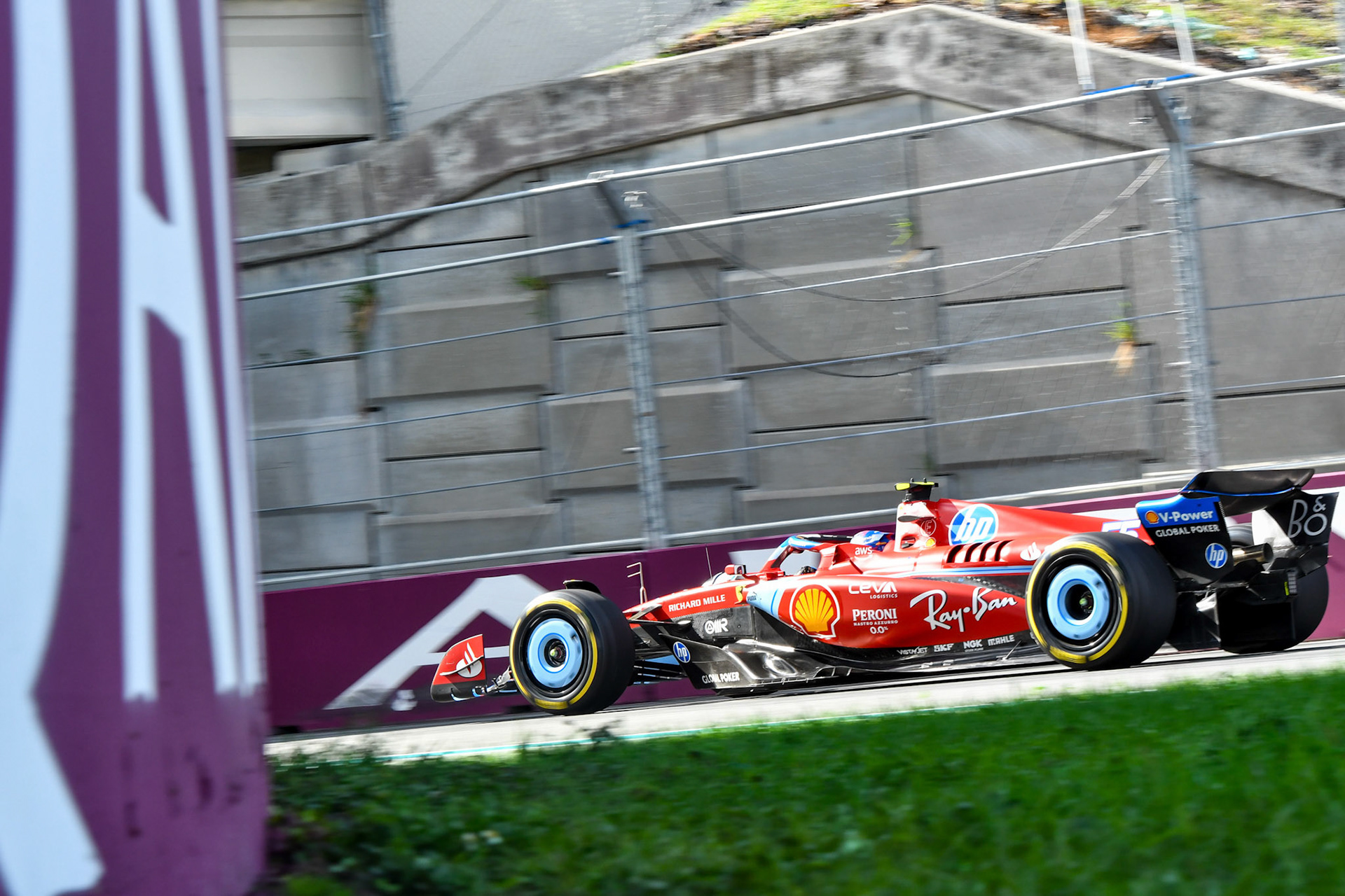 Carlos Sainz #55, Scuderia Ferrari; Formel 1 GP Miami / USA. 05.05.2024