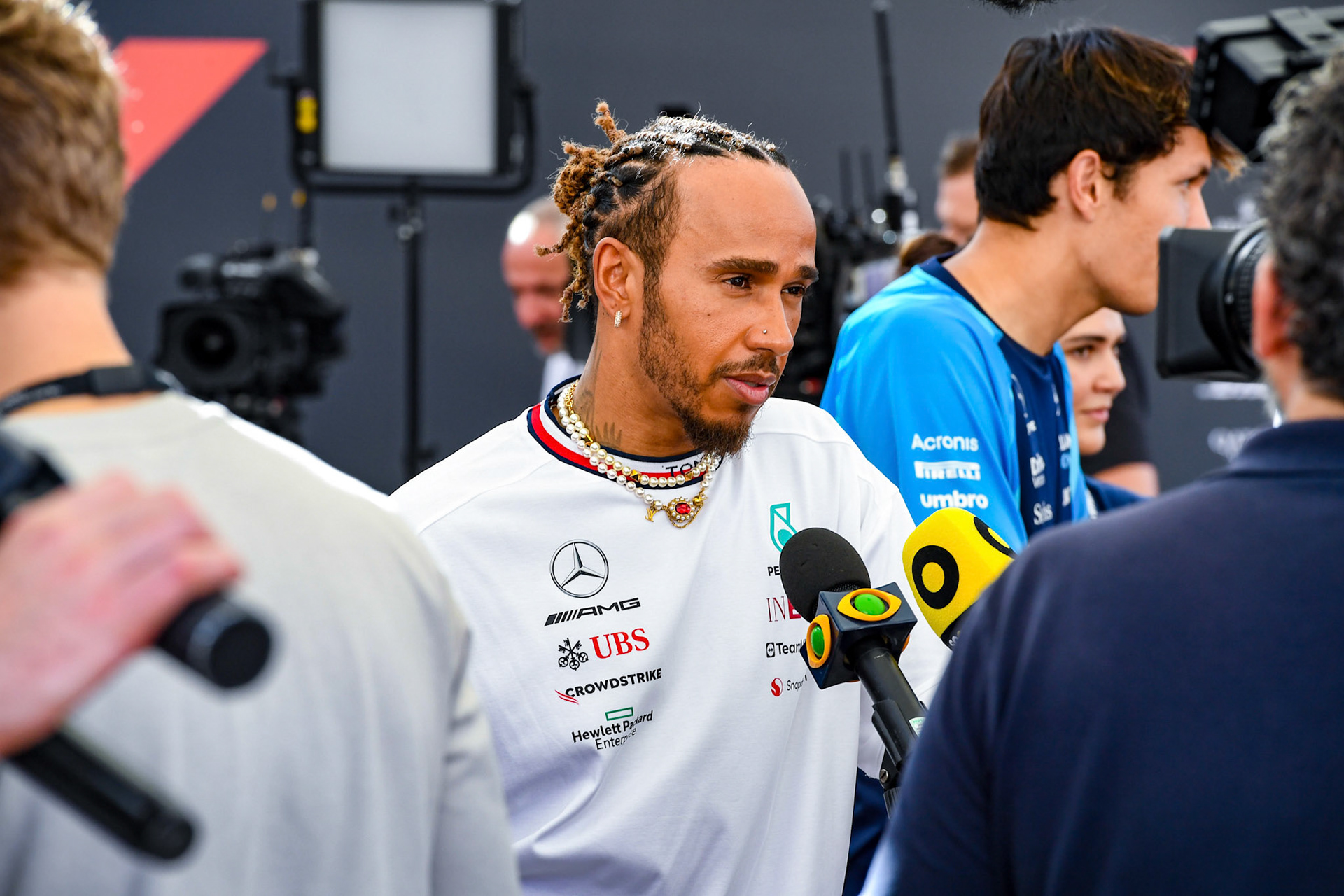 Lewis Hamilton (GBR) Mercedes AMG F1 Team; Formel 1 GP Abu Dhabi. Donnerstag 23.11.2023
