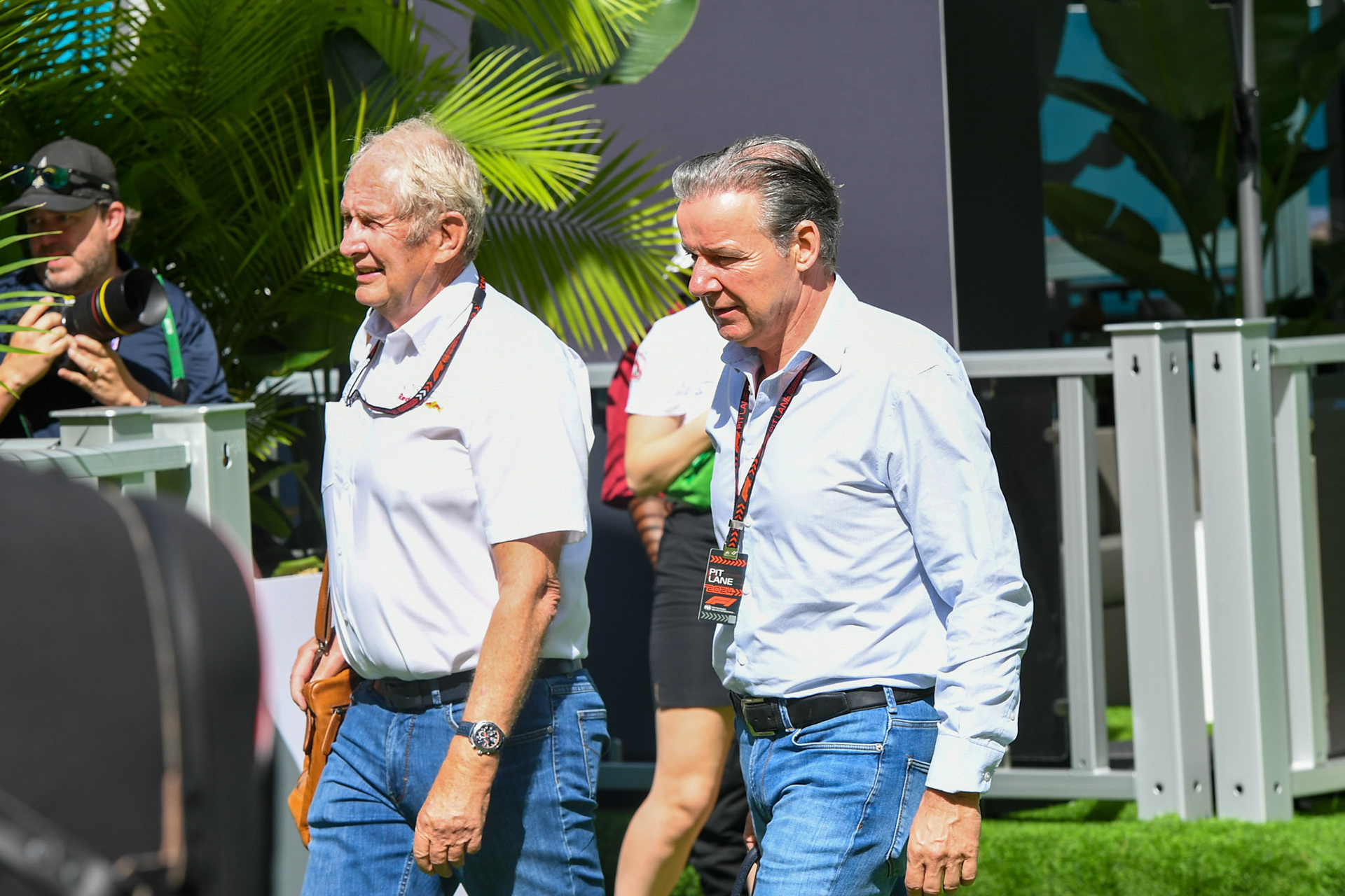 Dr. Helmut Marko und Max Verstappen´s Manager Raymon Vermeulen; Formel 1 GP Miami / USA. 04.05.2024