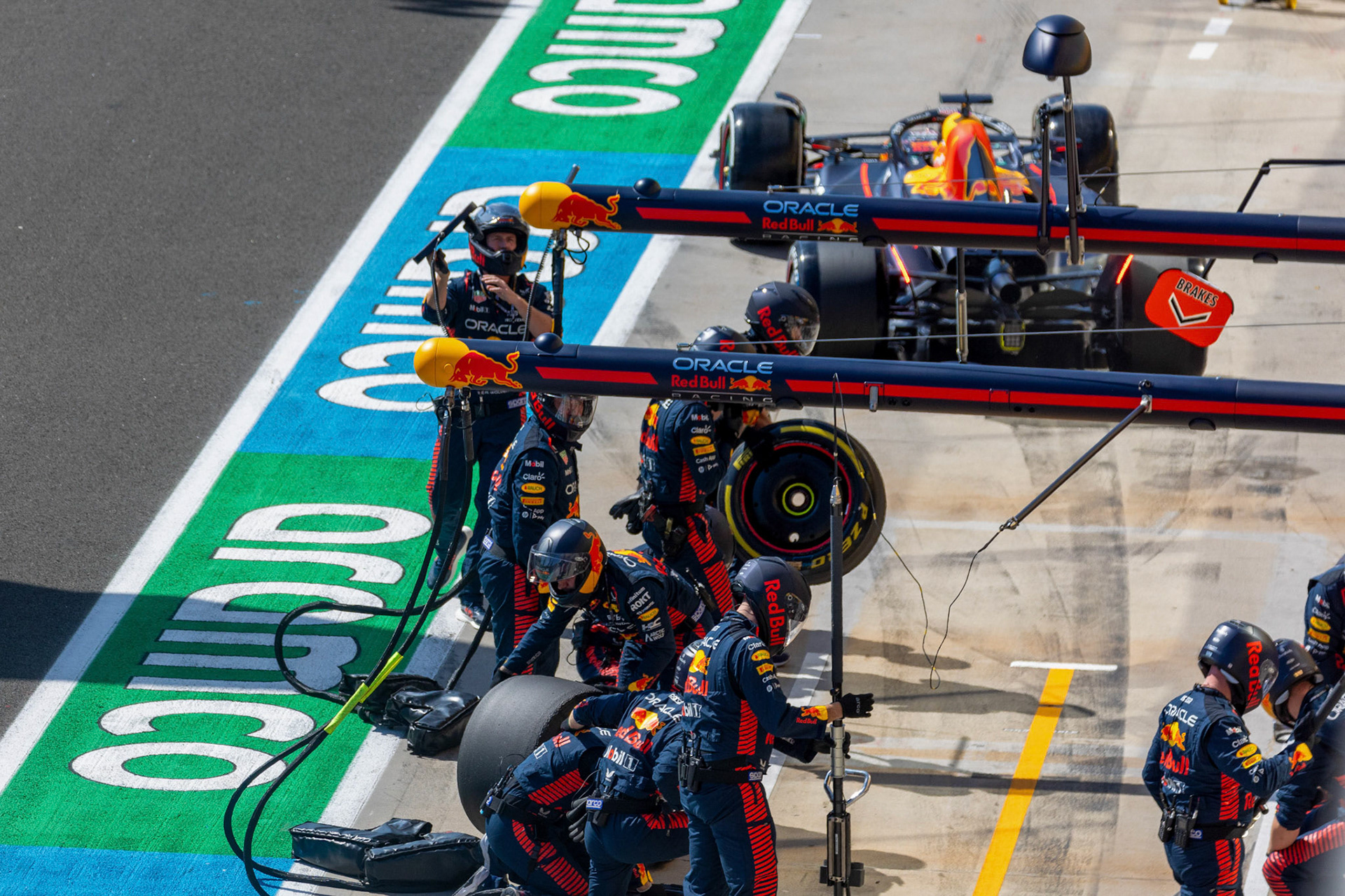 Max Verstappen (NED) Pitstop, Boxenstop, Red Bull Racing;Formel 1 GP Budapest / Ungarn. Sonntag, 23.07.2023