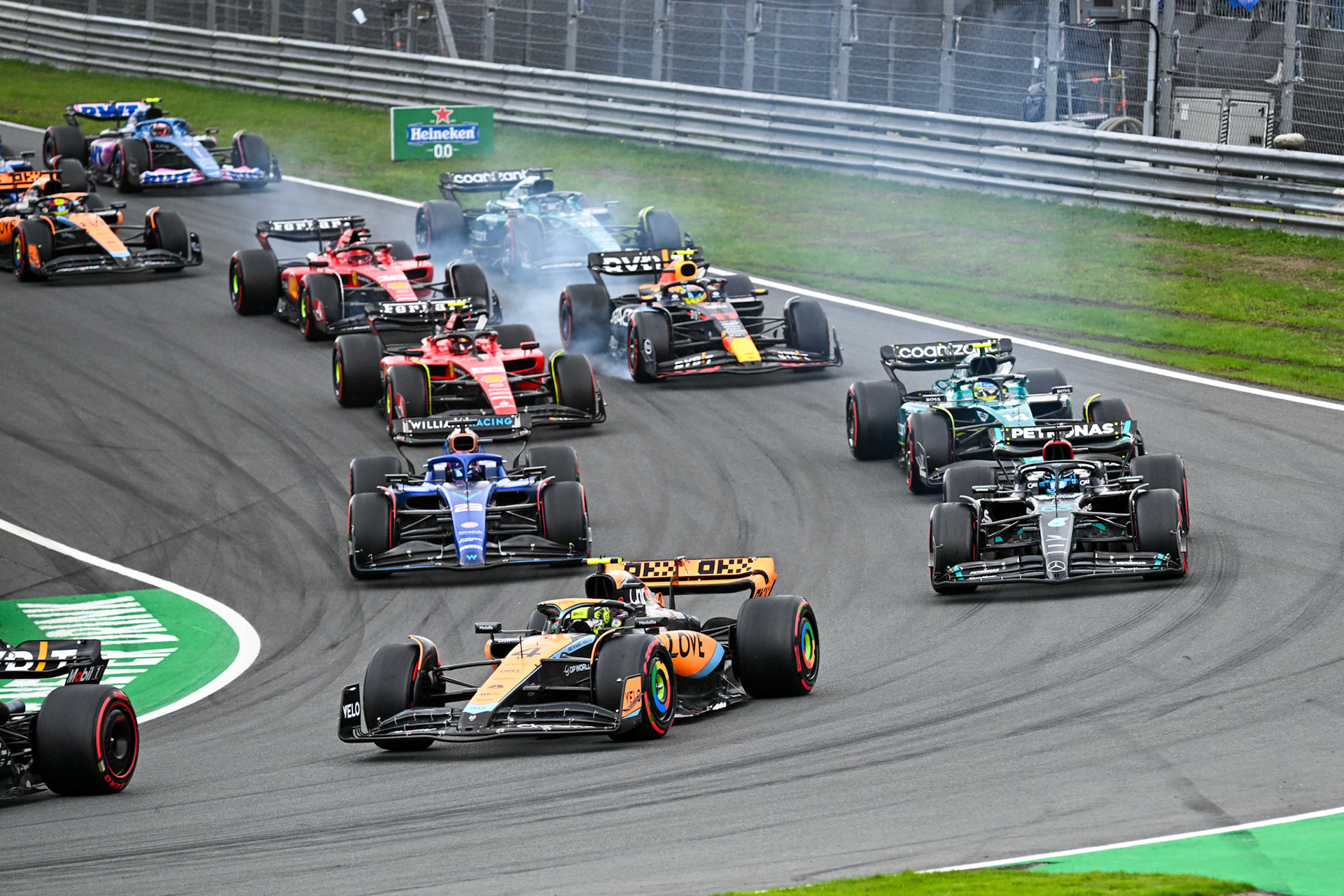 George Russell (GBR) Mercedes AMG F1 Team; Formel 1 GP Holland / Zandvoort. Sonntag, 27.08.2023