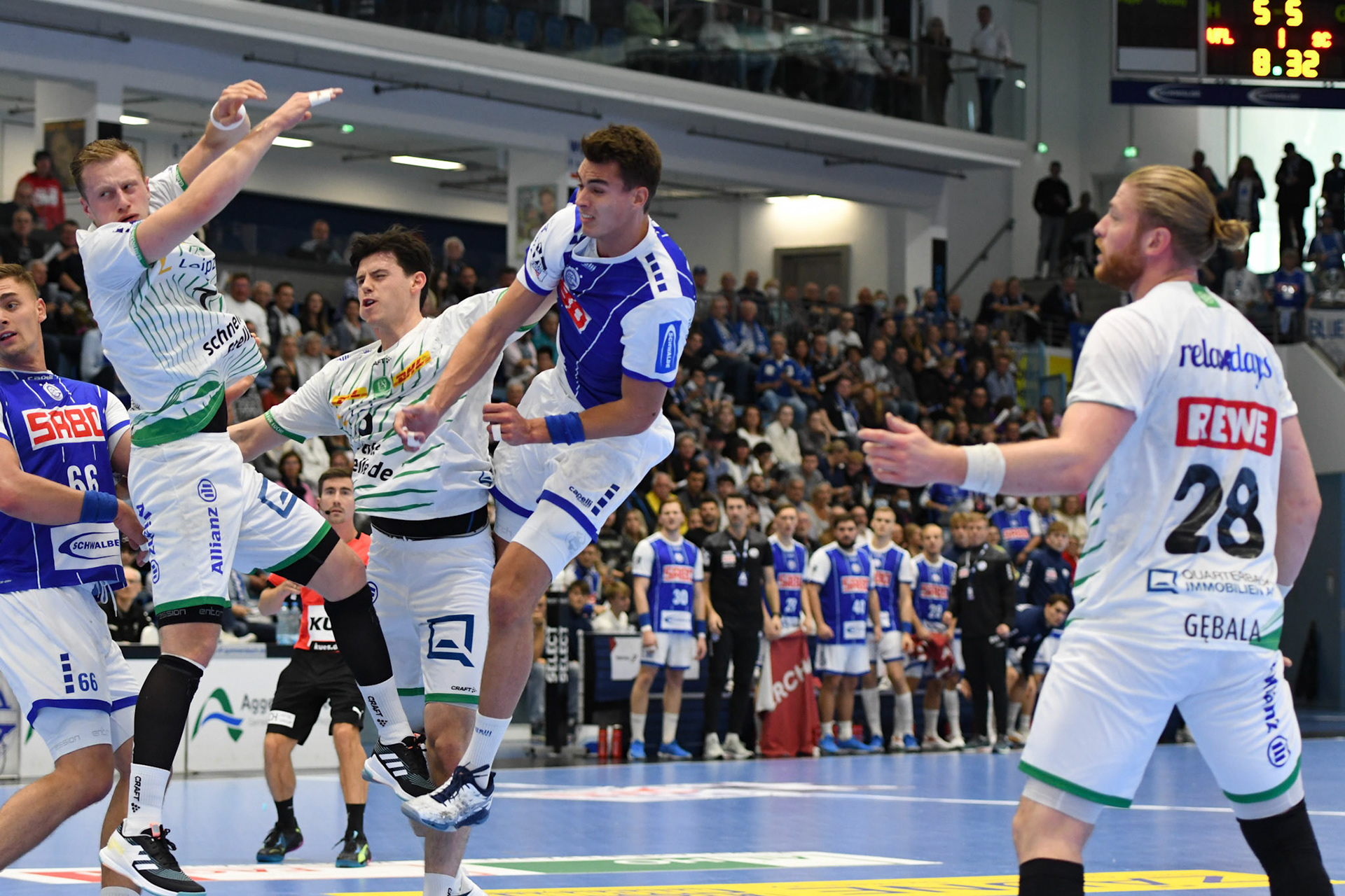 Julian Köster #7; Handball Bundesliga; VfL Gummersbach - SCDHFK Leipzig 09.10.2022