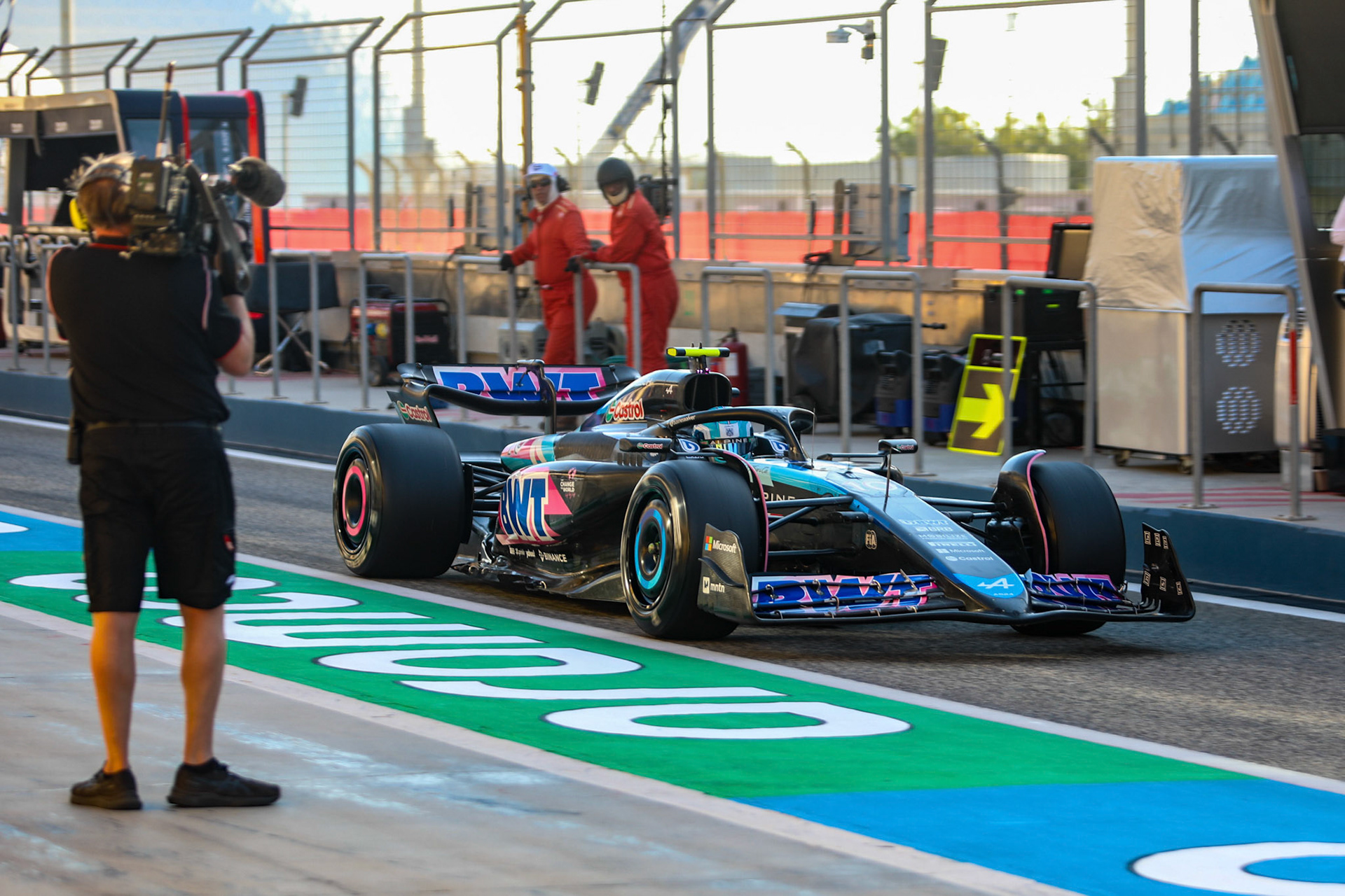 Pierre Gasly #10, BWT Alpine F1 Team; Formel 1 Pre-Season Tests Bahrain. Mittwoch, 21.02.2024