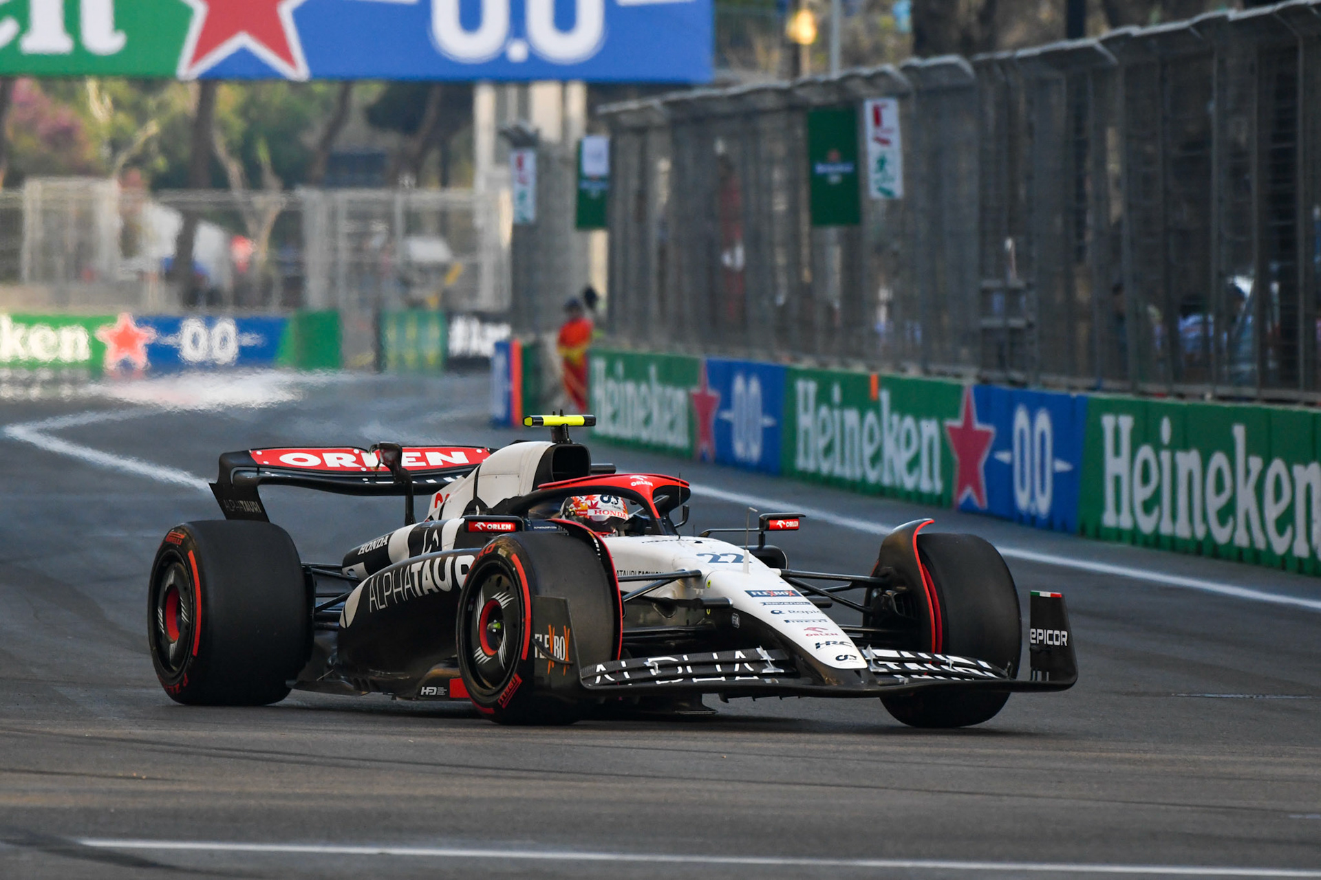 Yuki Tsunoda (JPN) Scuderia Alpha Tauri; Formel 1 GP Baku Azerbaijan. Freitag 28.04.2023