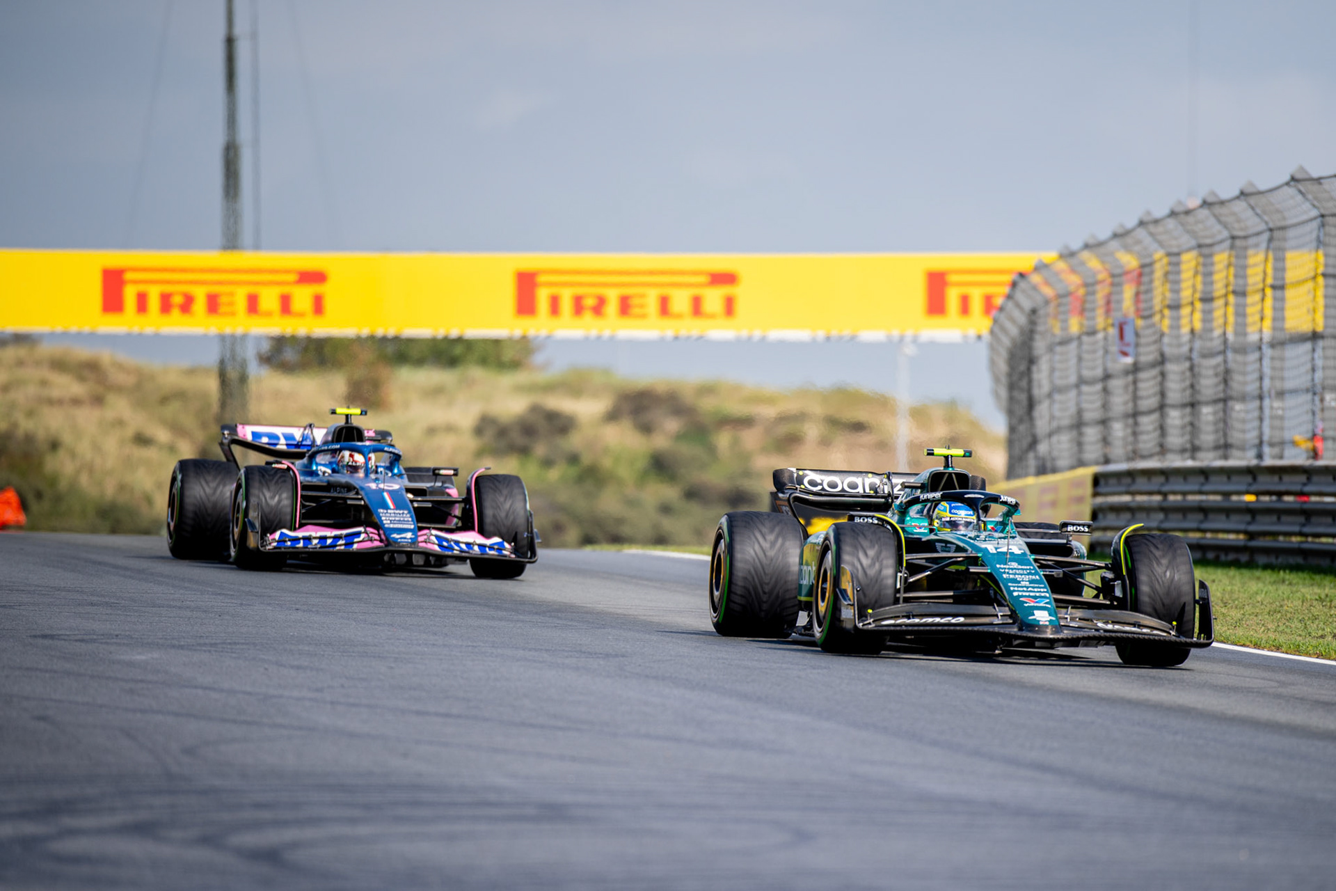 Pierre Gasly und Fernando Alonso; Formel 1 GP Holland / Zandvoort. Samstag, 26.08.2023