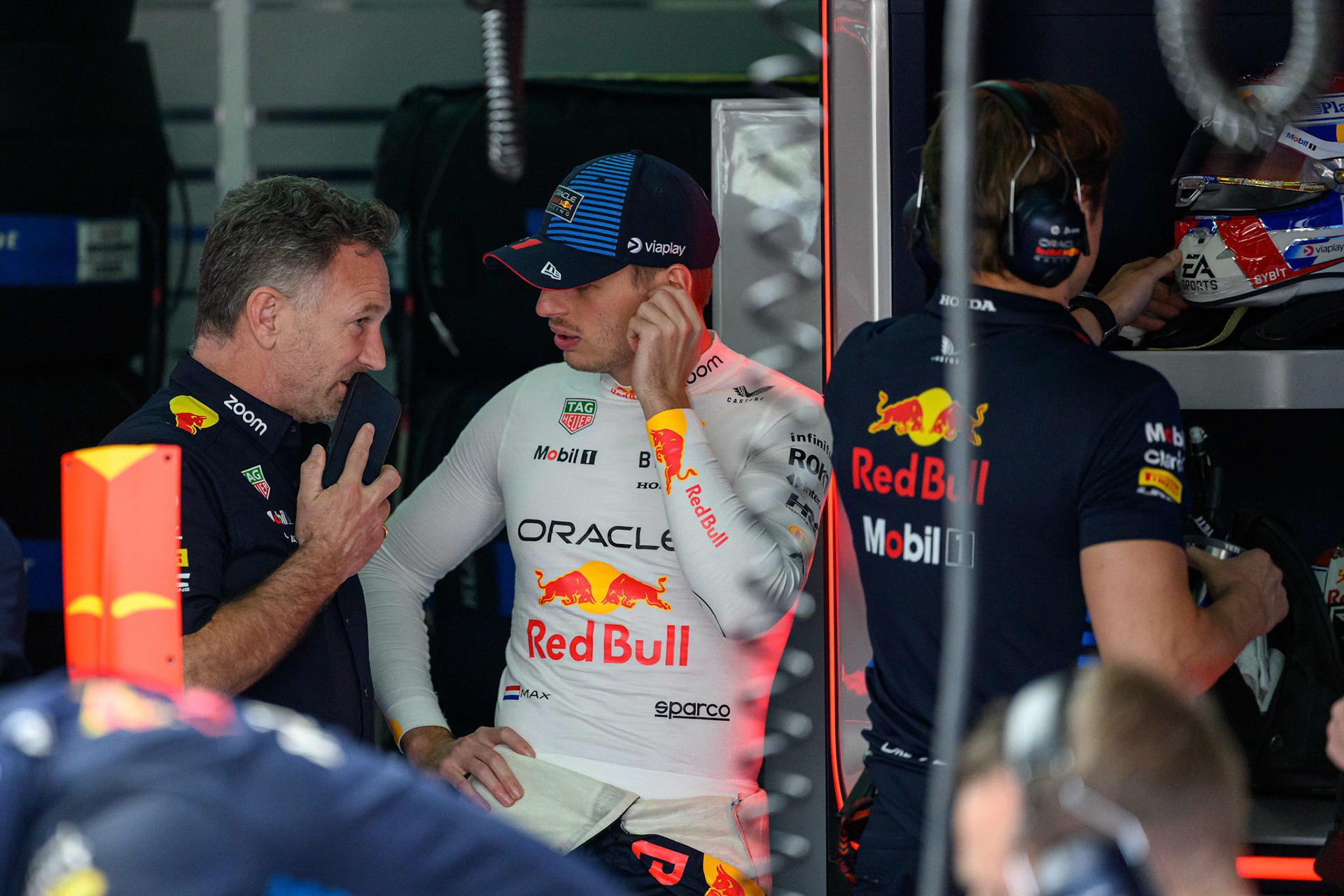 Max Verstappen #1, Oracle Red Bull Racing und Christian Horner, Teamchef Oracle Red Bull Racing; F1 GP Imola / Italien Freitag, 17.05.2024