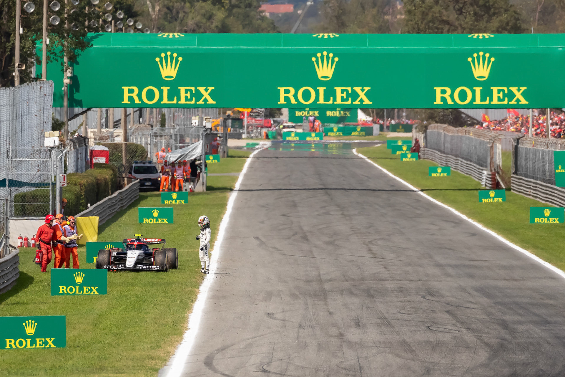 Der ausgefallene Yuki Tsunoda (JPN) Scuderia Alpha Tauri;Formel 1 GP Italien / Monza. Sonntag, 03.09.2023